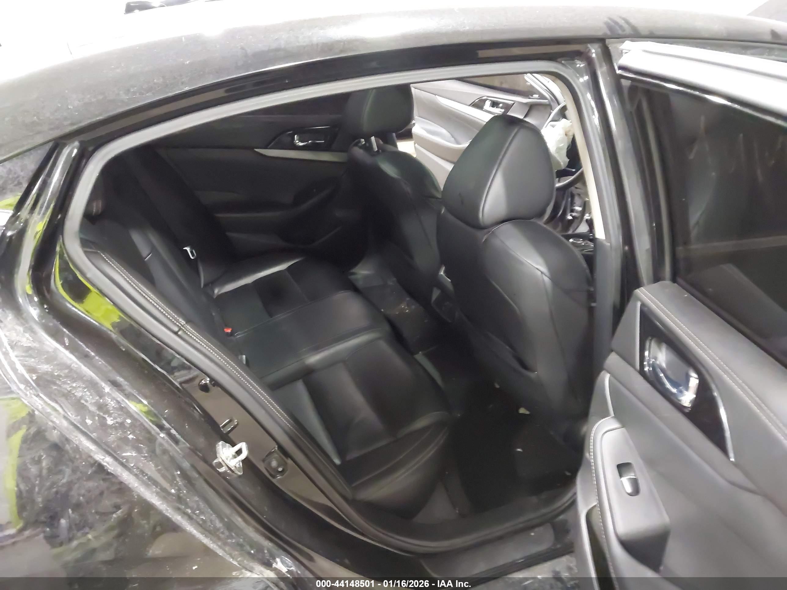 NISSAN MAXIMA image 8