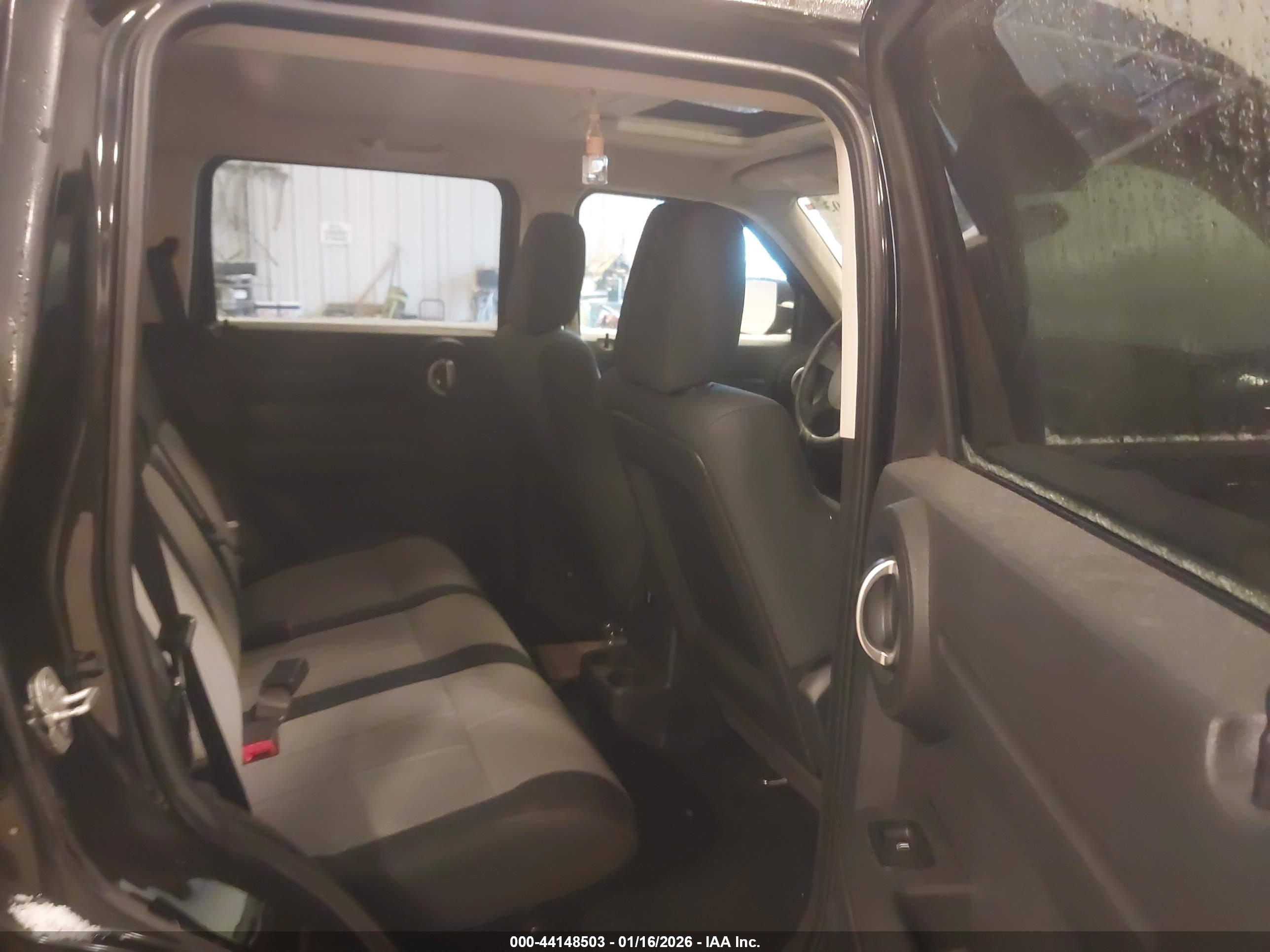 DODGE NITRO image 8