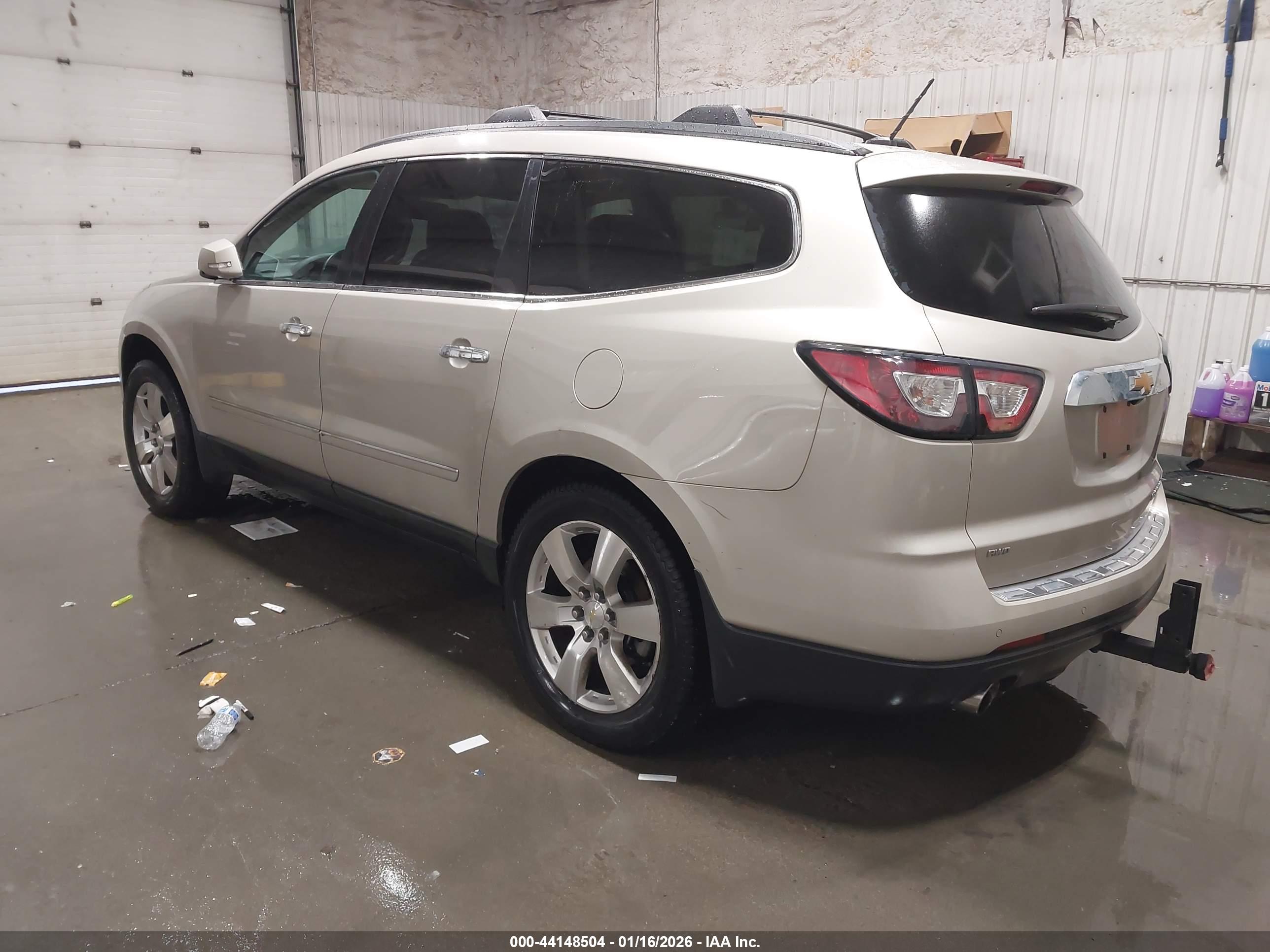 CHEVROLET TRAVERSE image 3