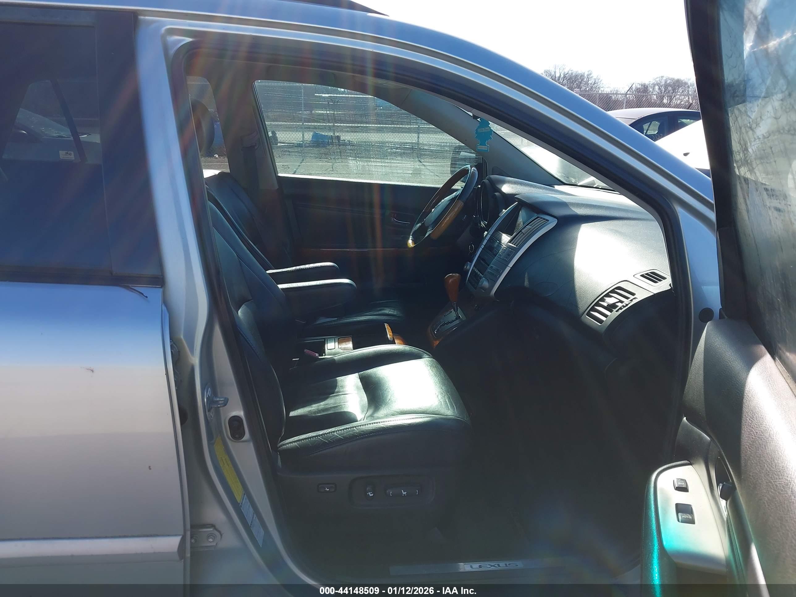 LEXUS RX image 5