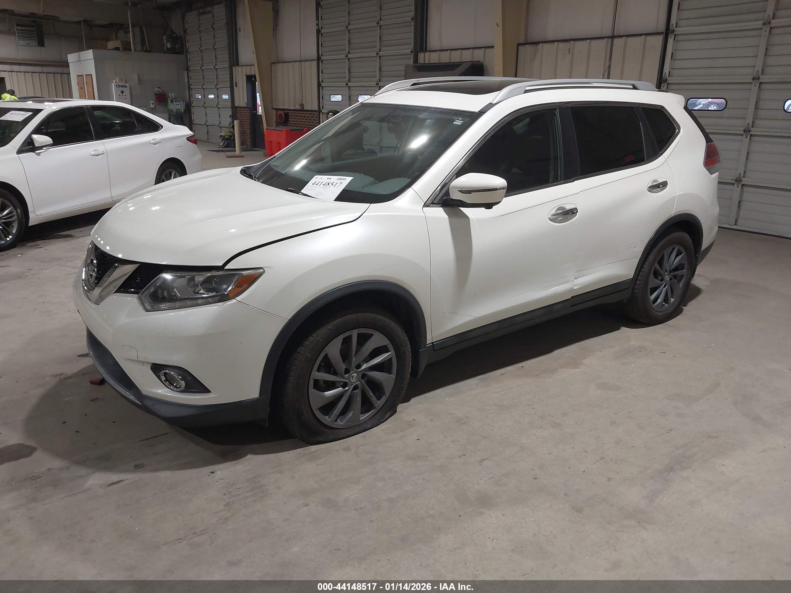 NISSAN ROGUE image 2