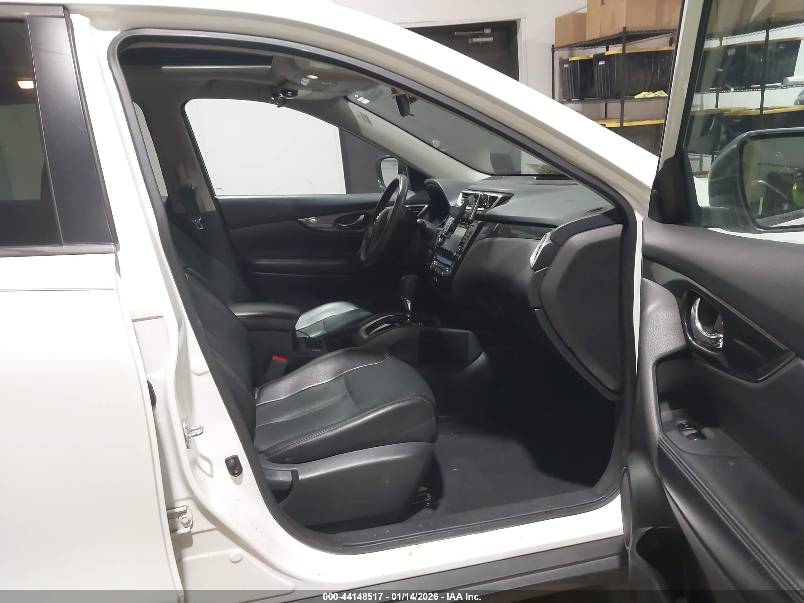 NISSAN ROGUE image 5