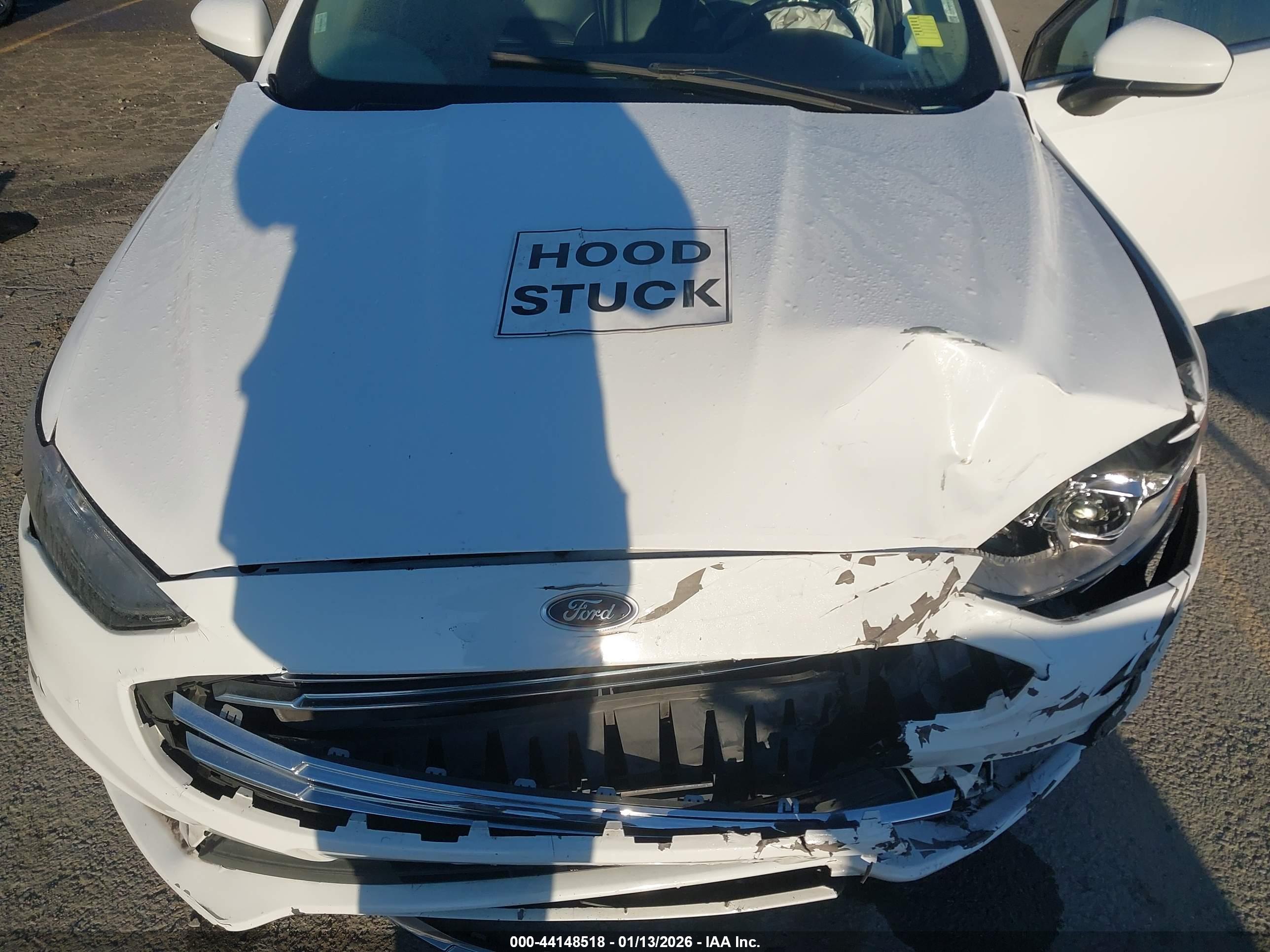FORD FUSION image 10