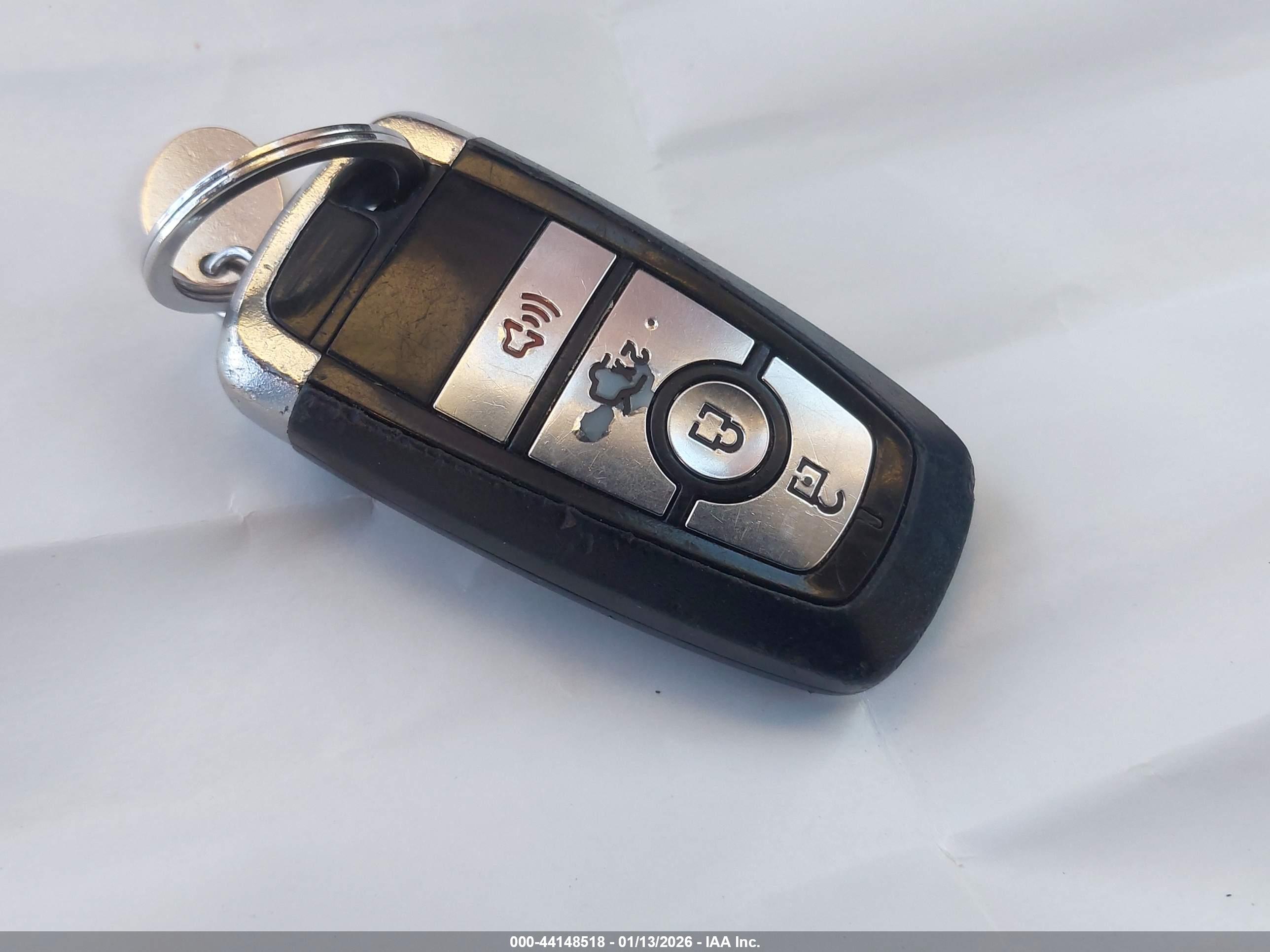 FORD FUSION image 11