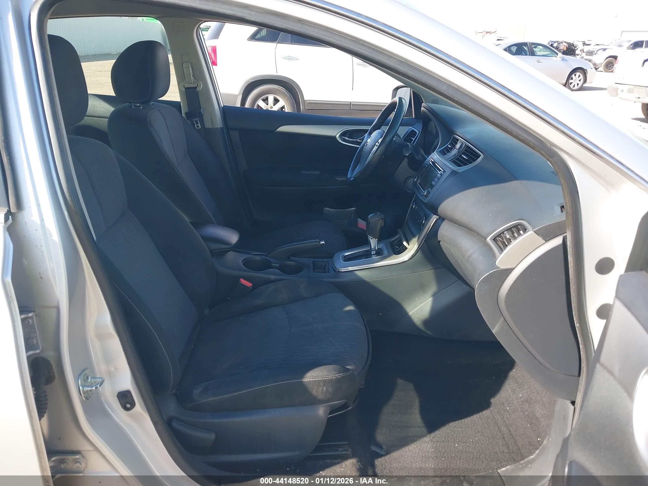 NISSAN SENTRA image 5