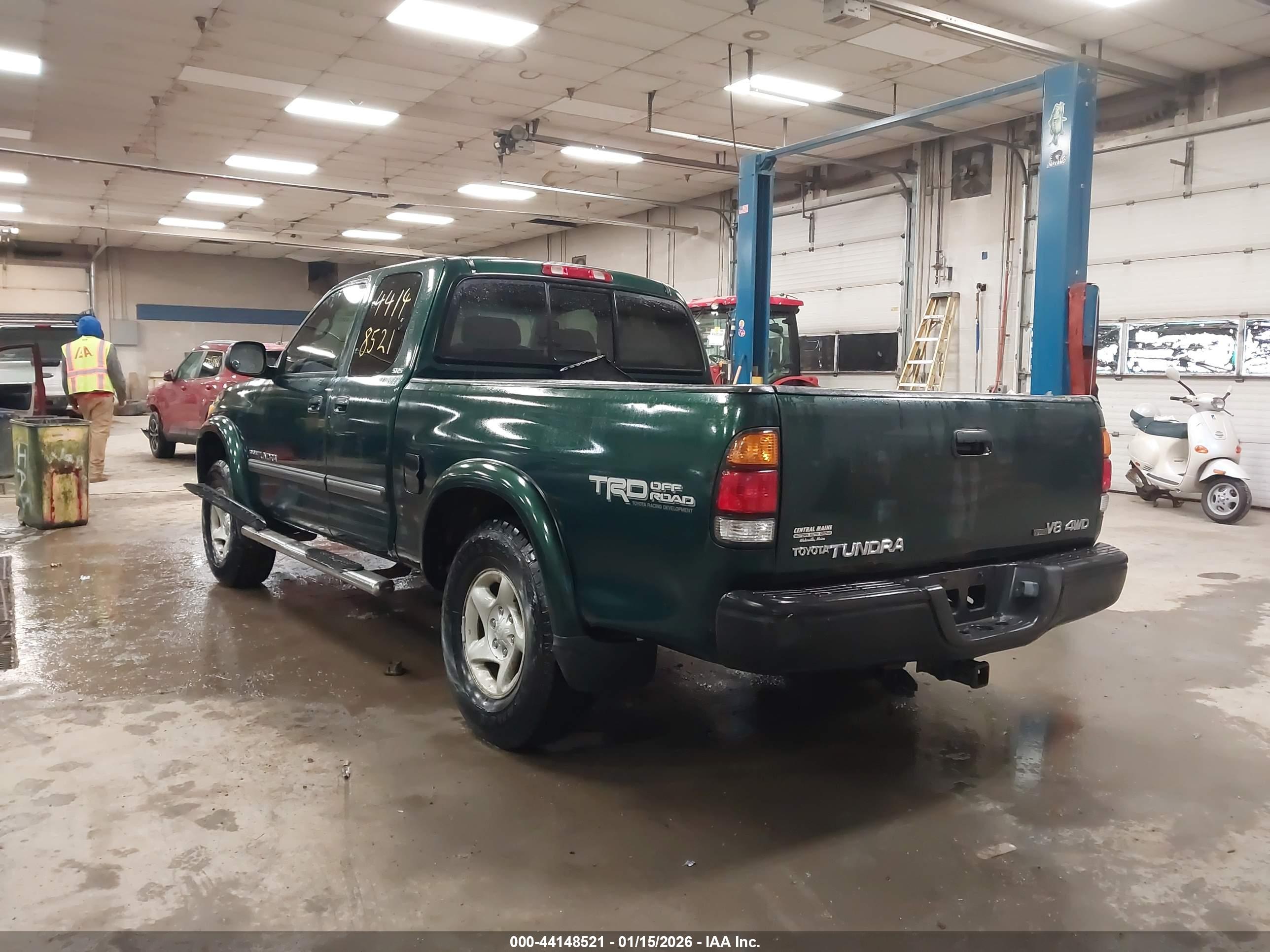 TOYOTA TUNDRA image 3