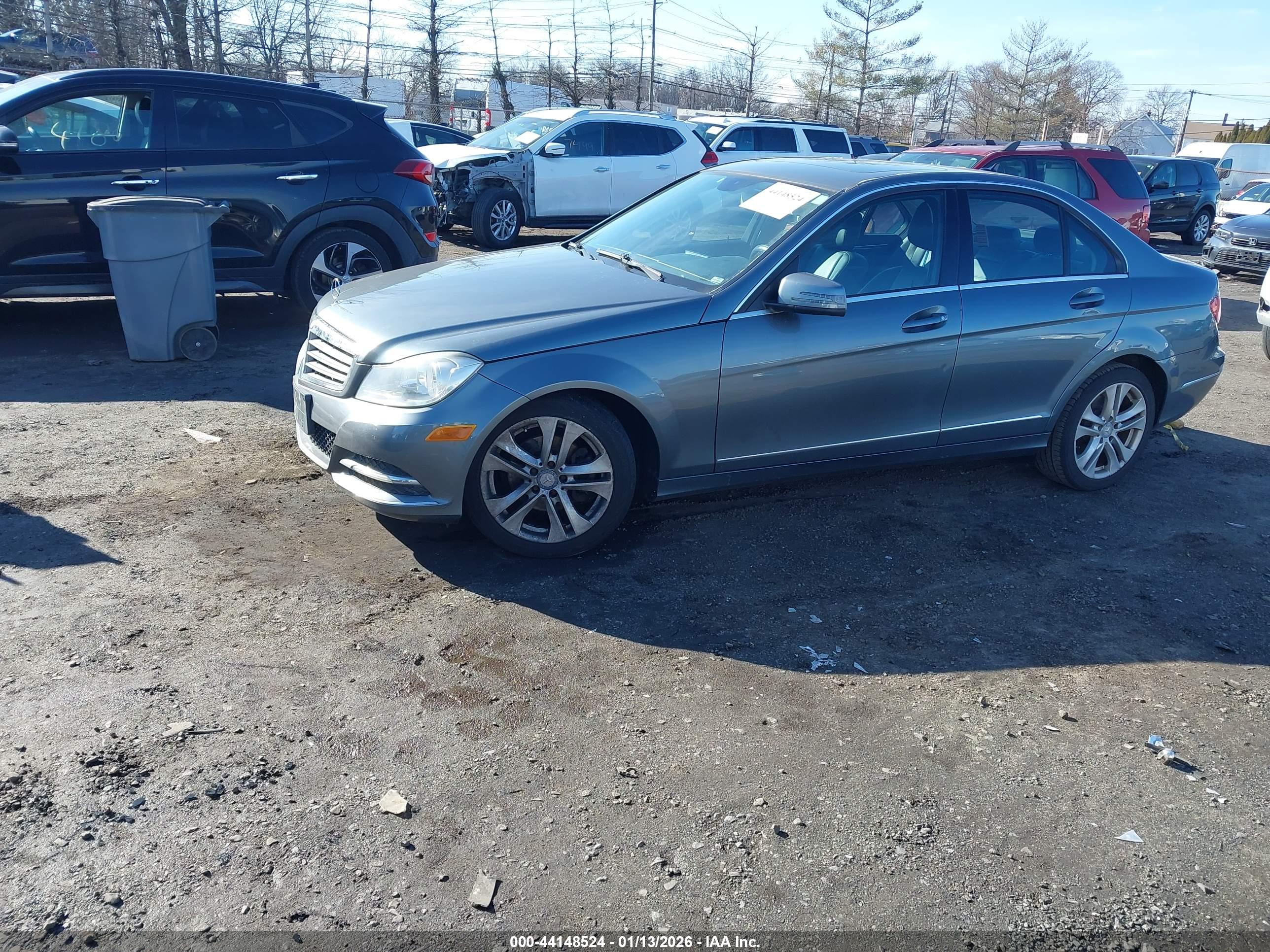 MERCEDES-BENZ C image 2