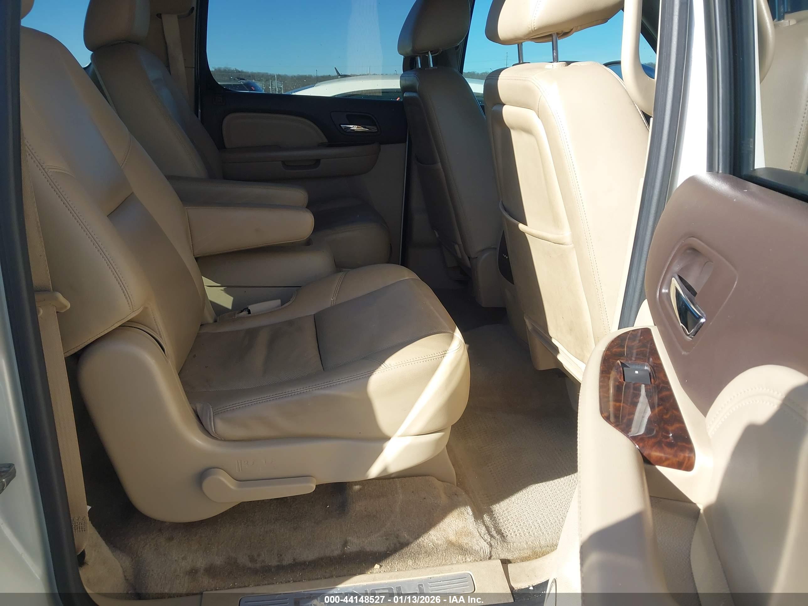 GMC YUKON image 8