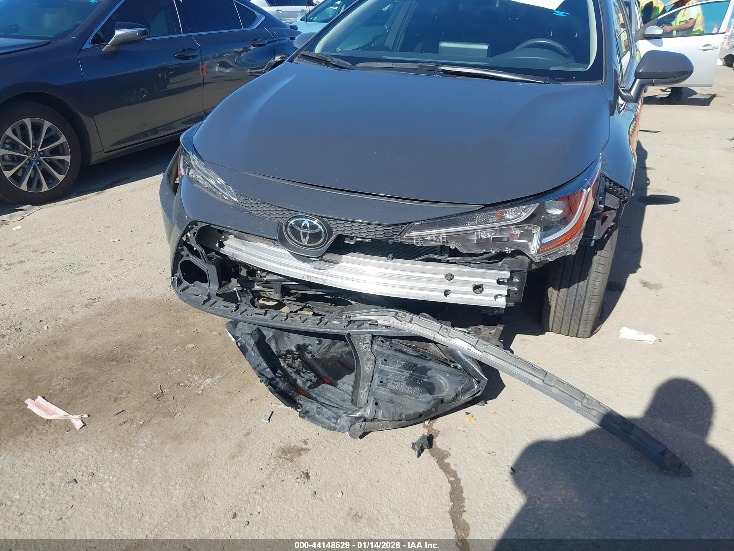 TOYOTA COROLLA image 6