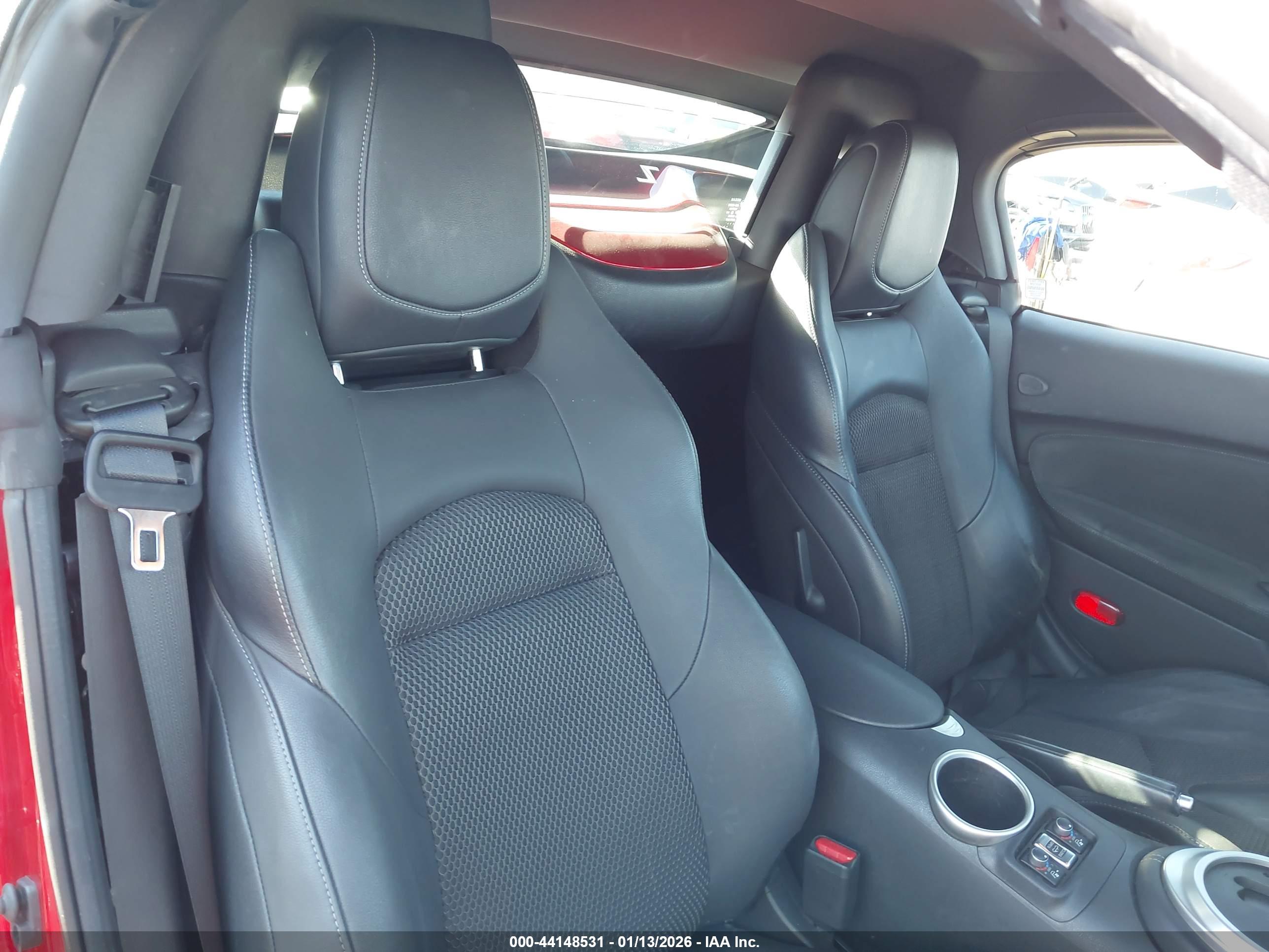 NISSAN 370Z image 8