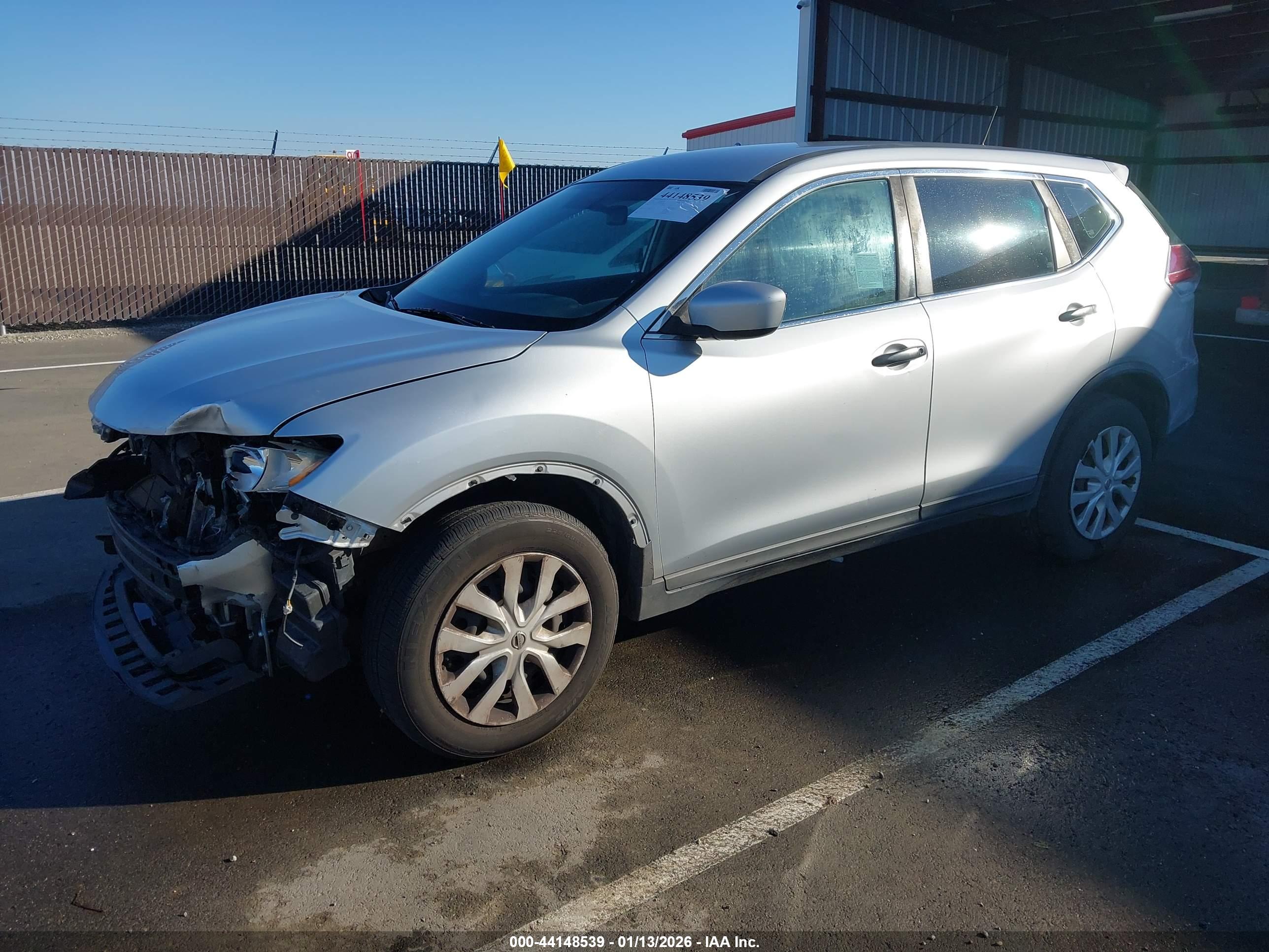 NISSAN ROGUE image 2