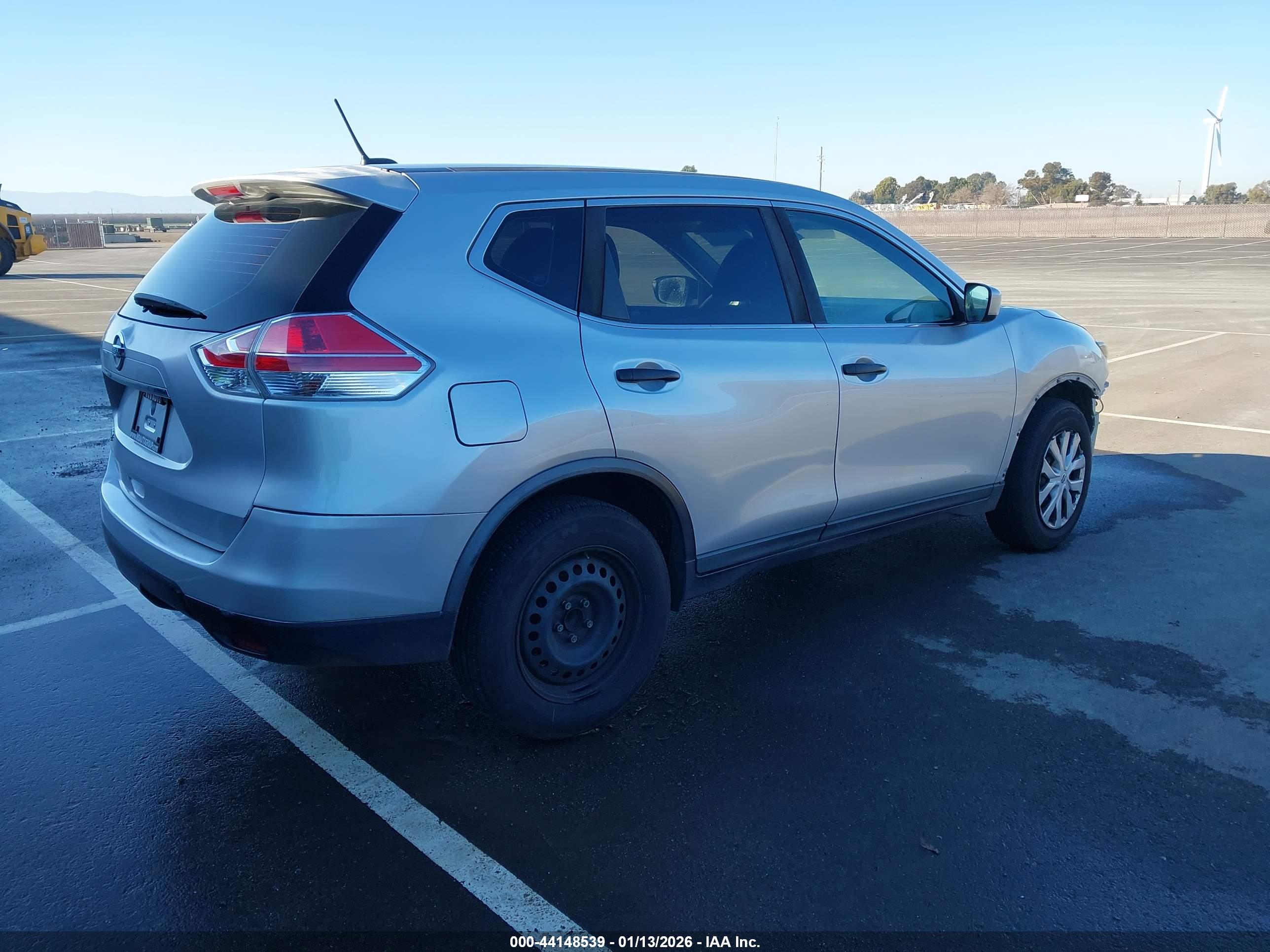 NISSAN ROGUE image 4