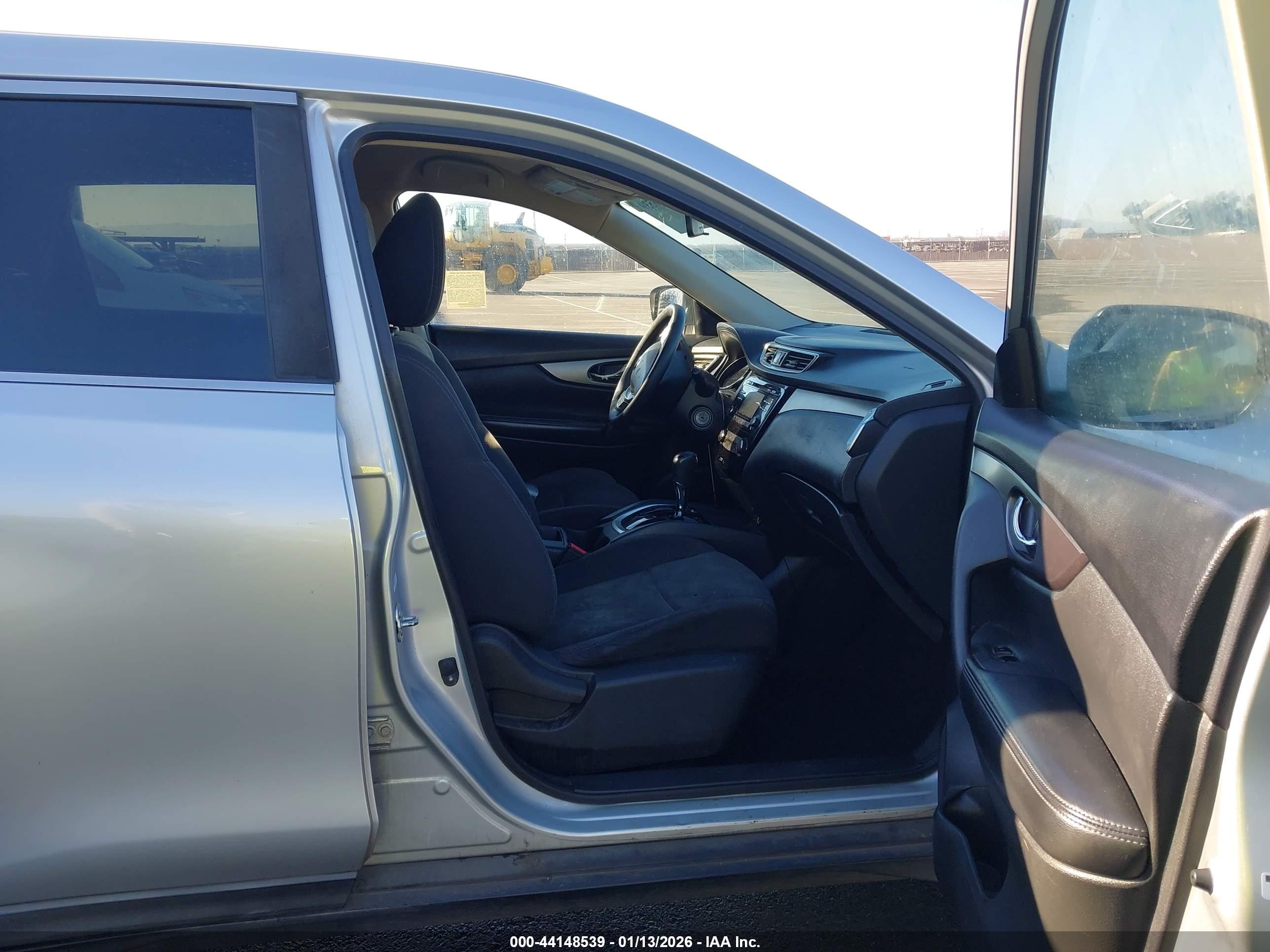 NISSAN ROGUE image 5