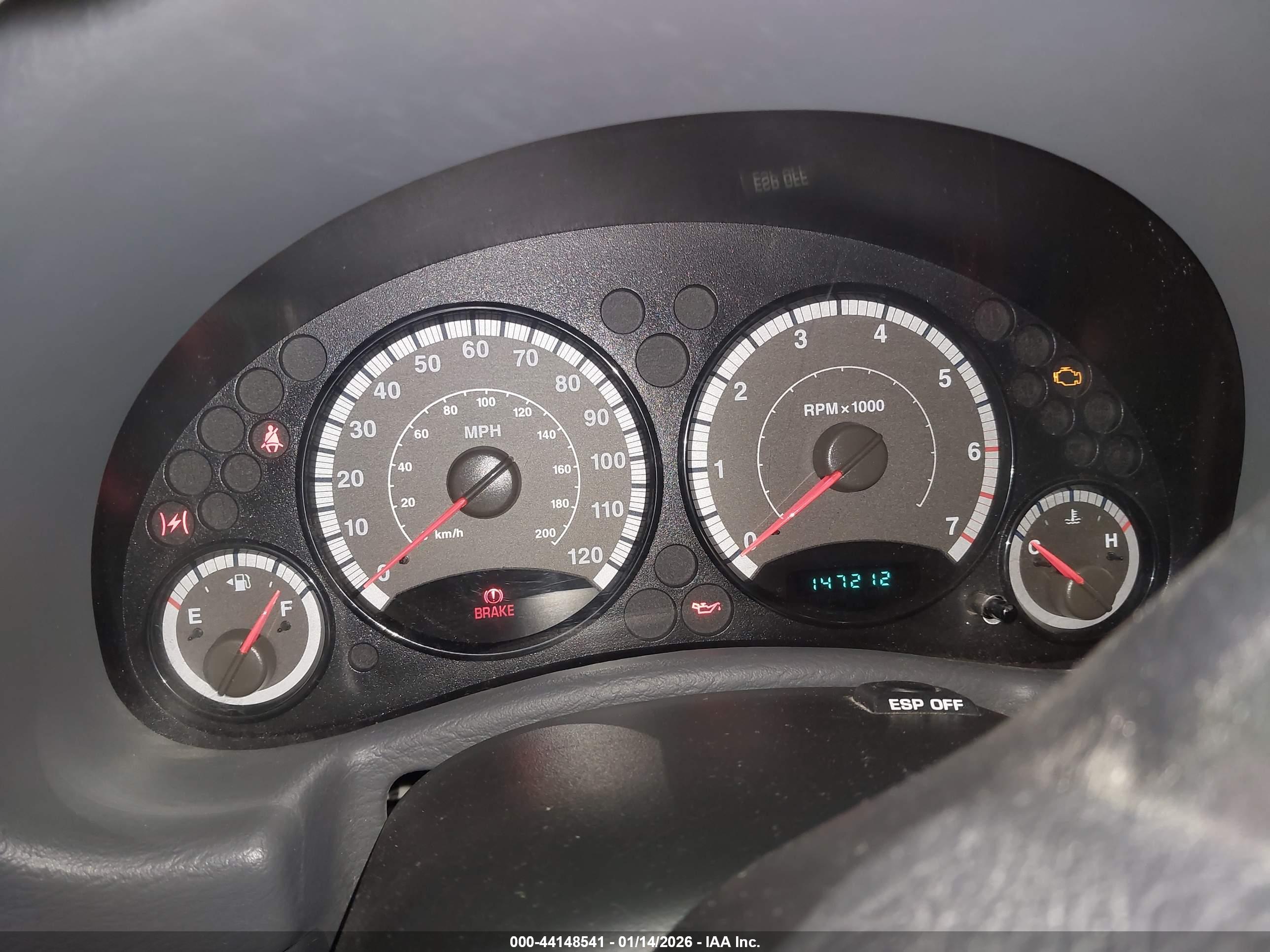 JEEP LIBERTY image 7