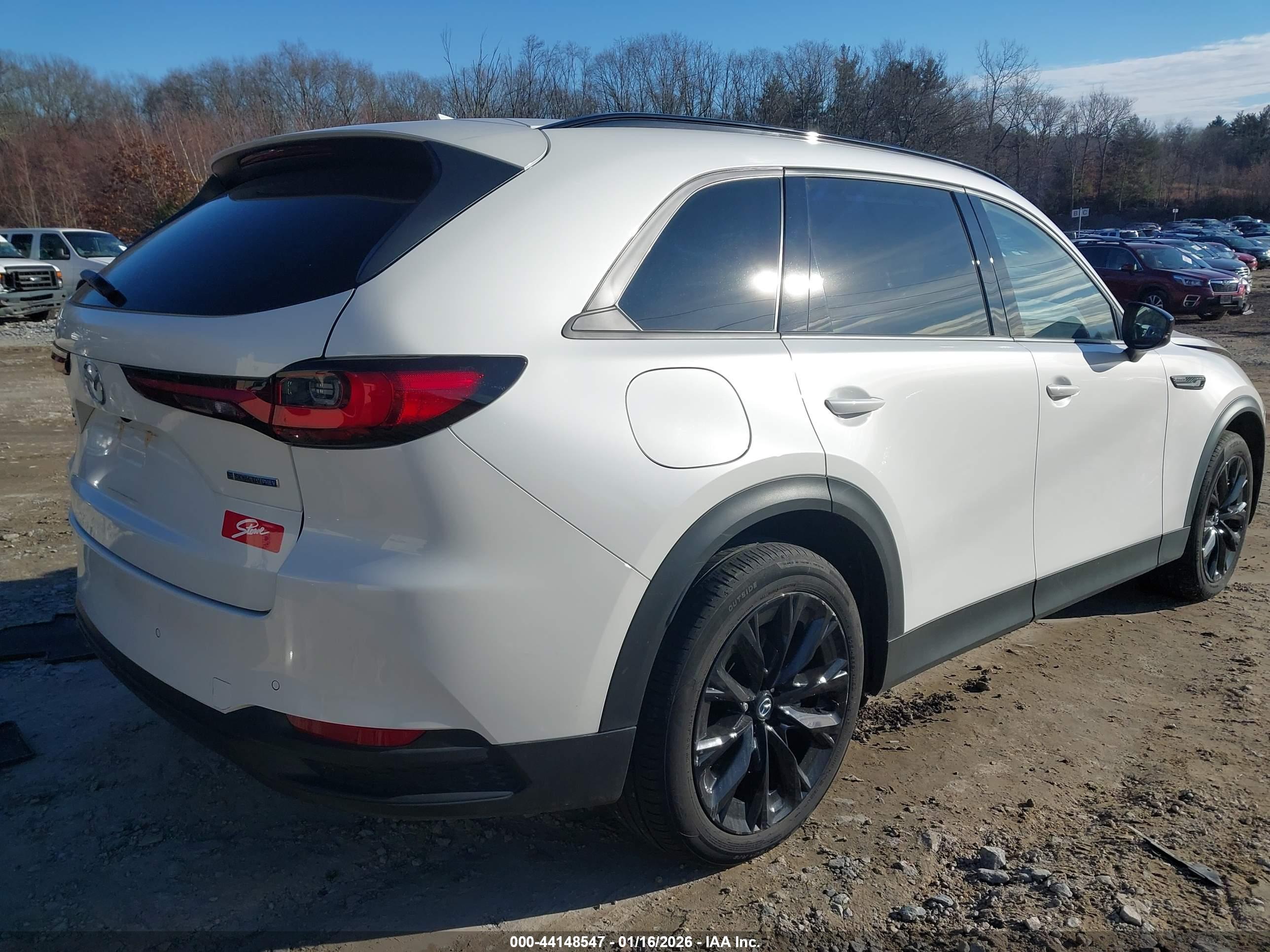 MAZDA CX-90 image 4
