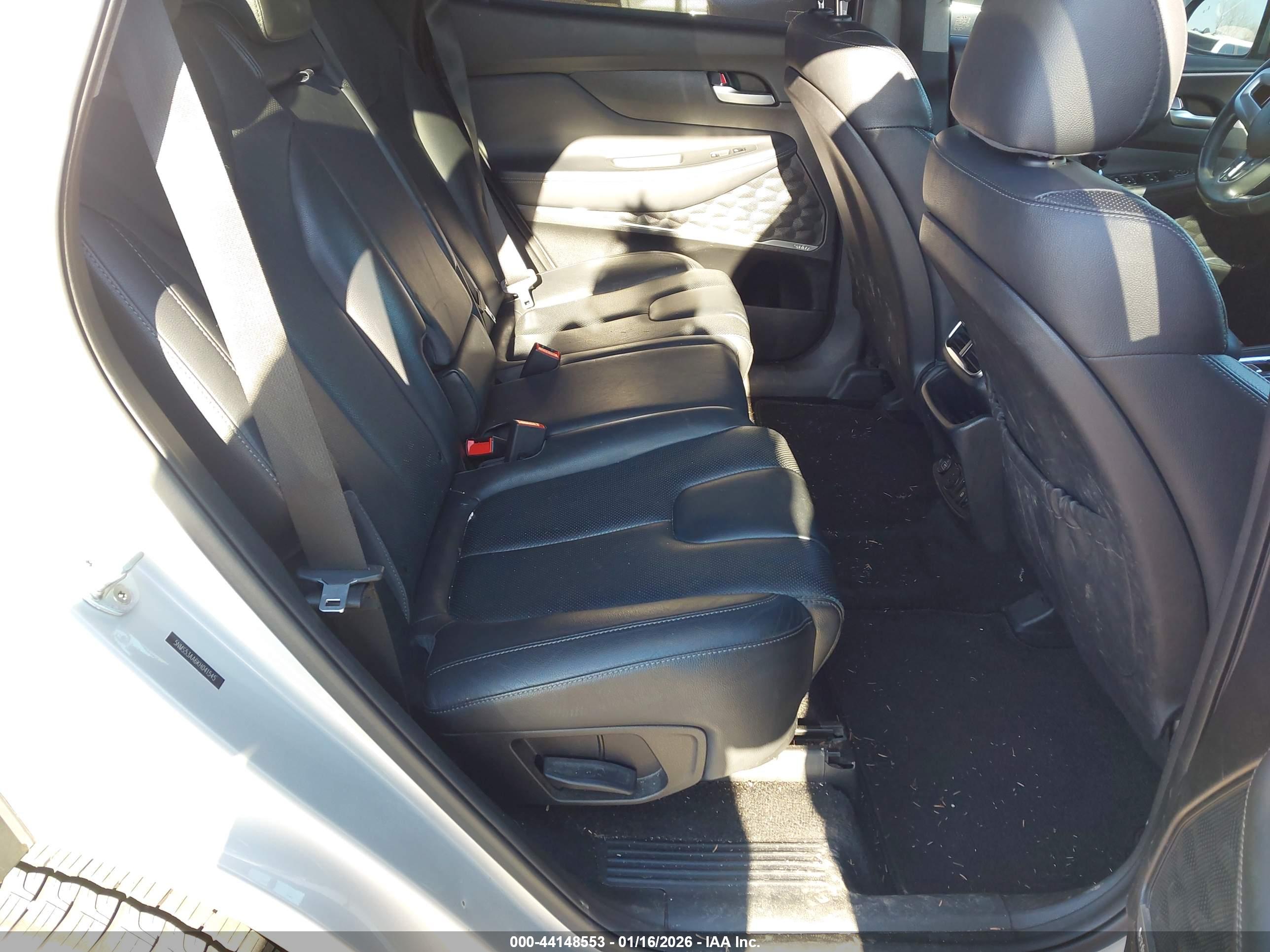 HYUNDAI SANTA image 8