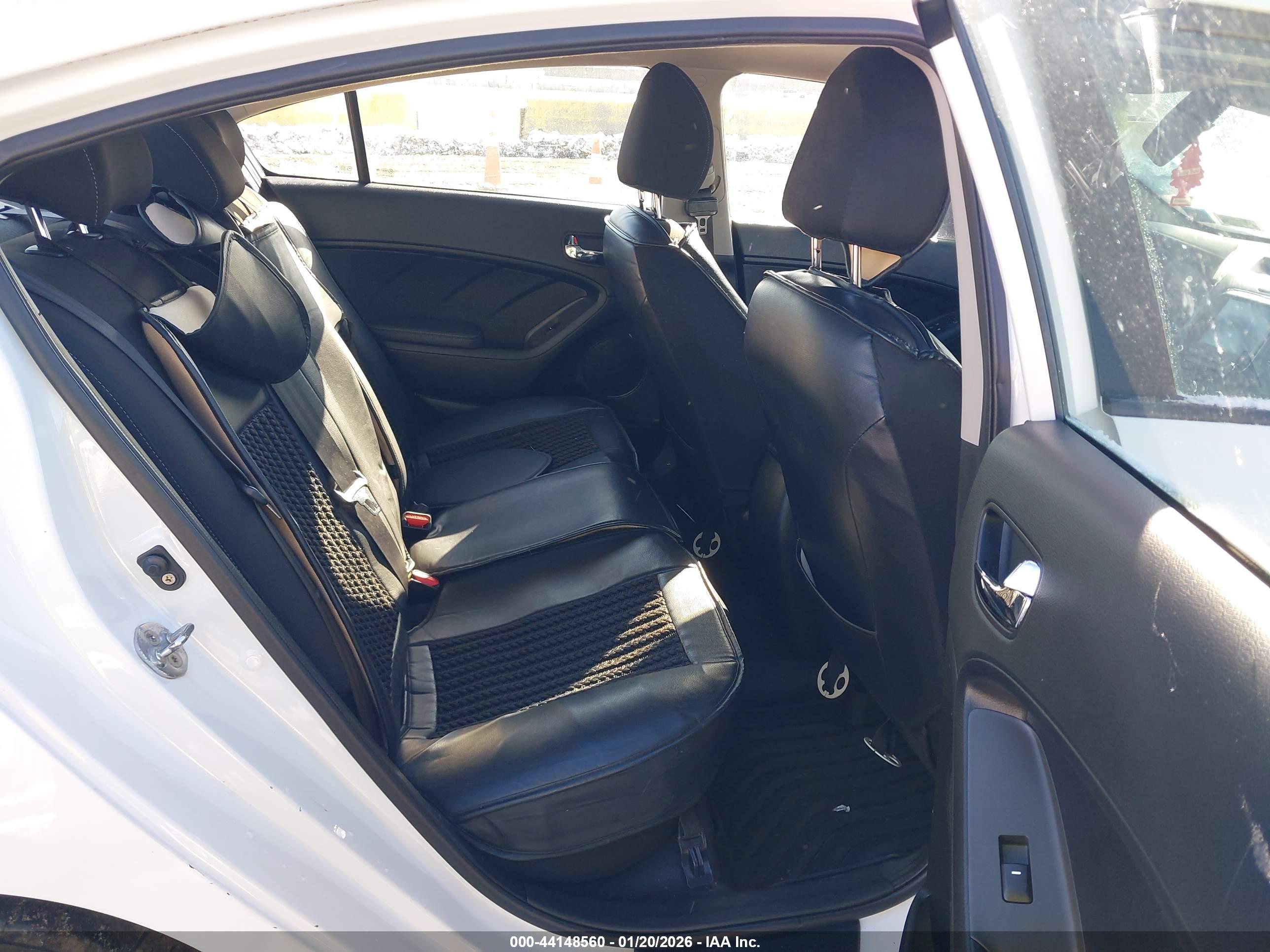 KIA FORTE image 8