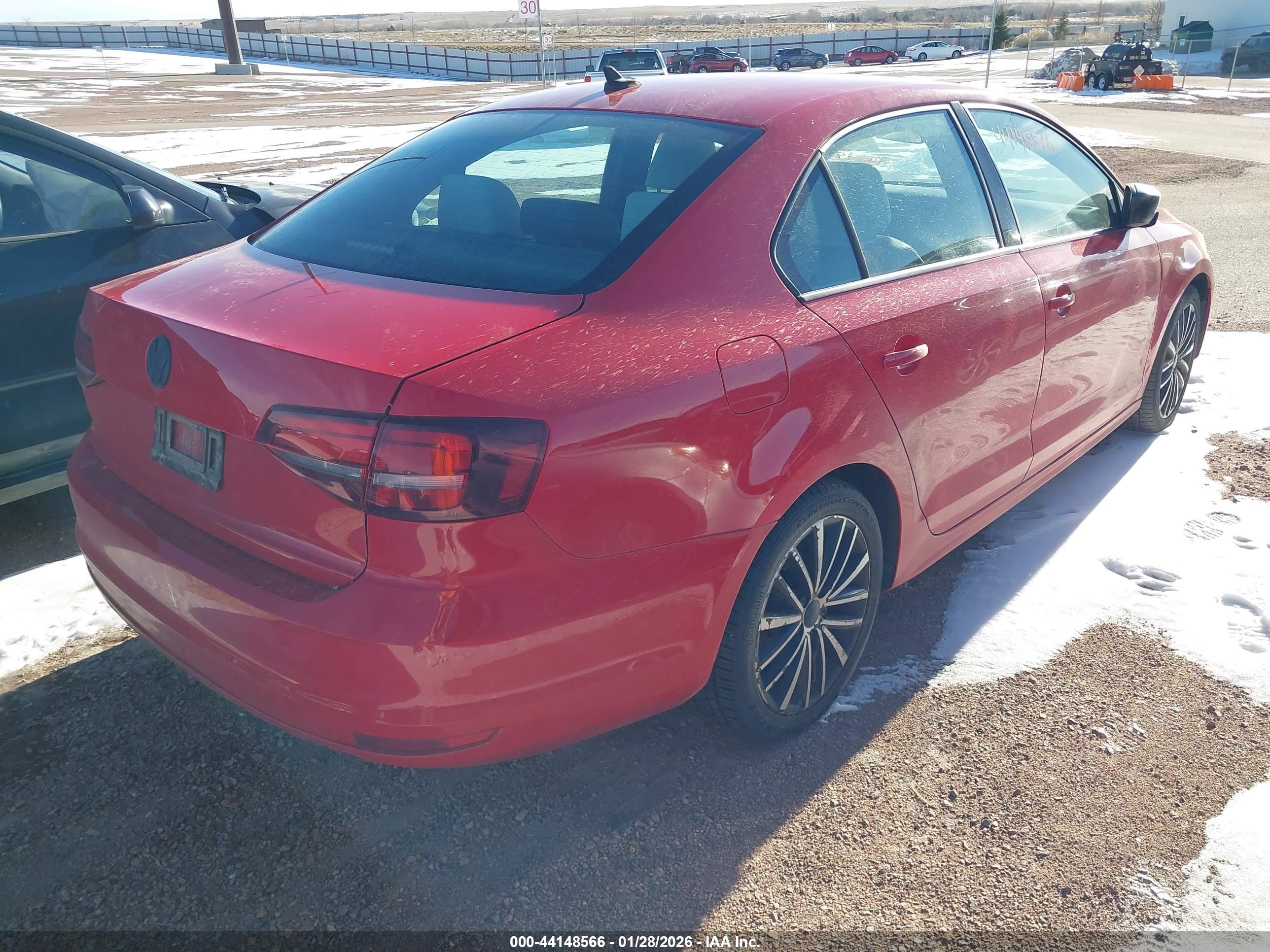 VOLKSWAGEN JETTA image 4