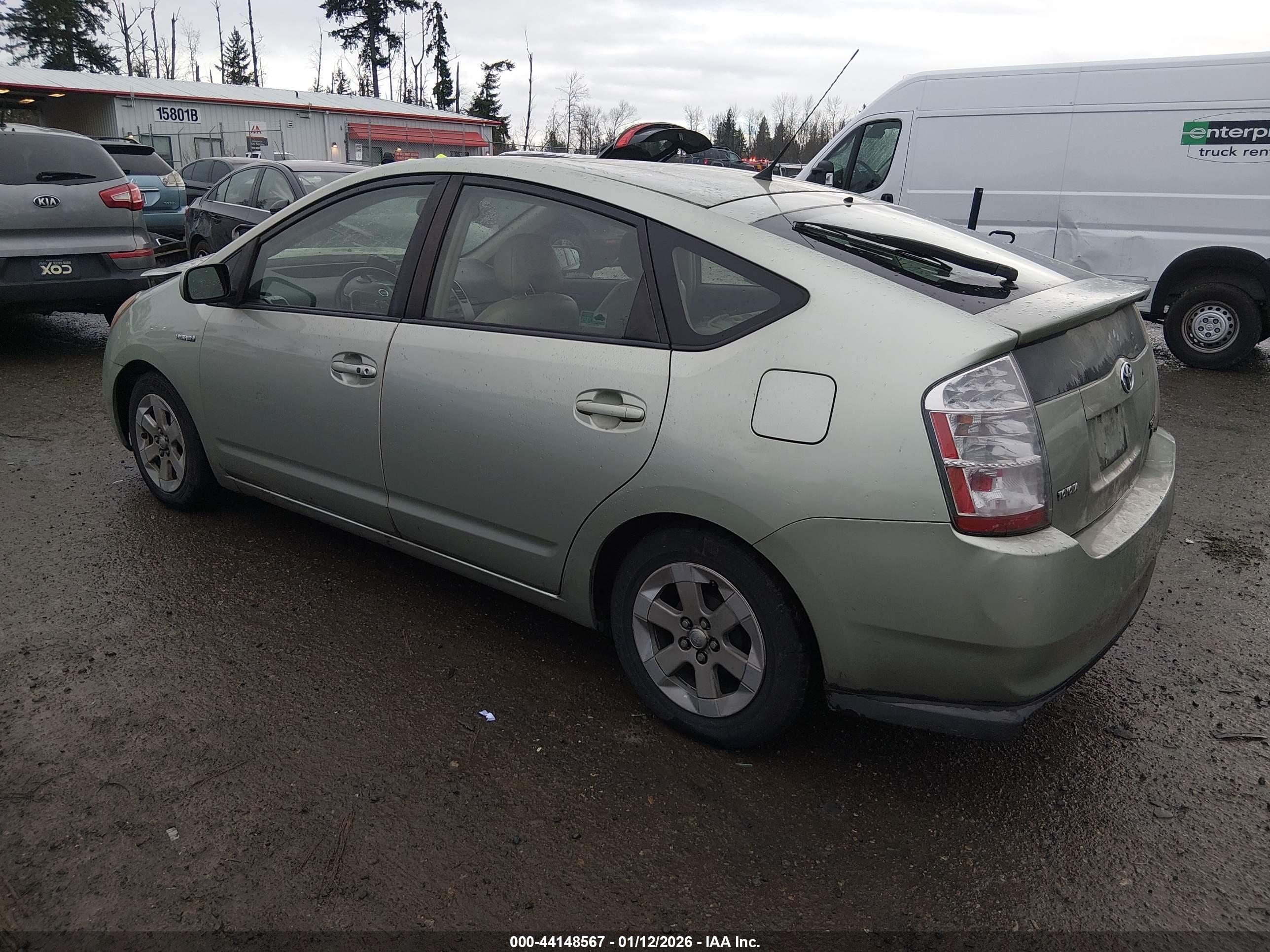 TOYOTA PRIUS image 3