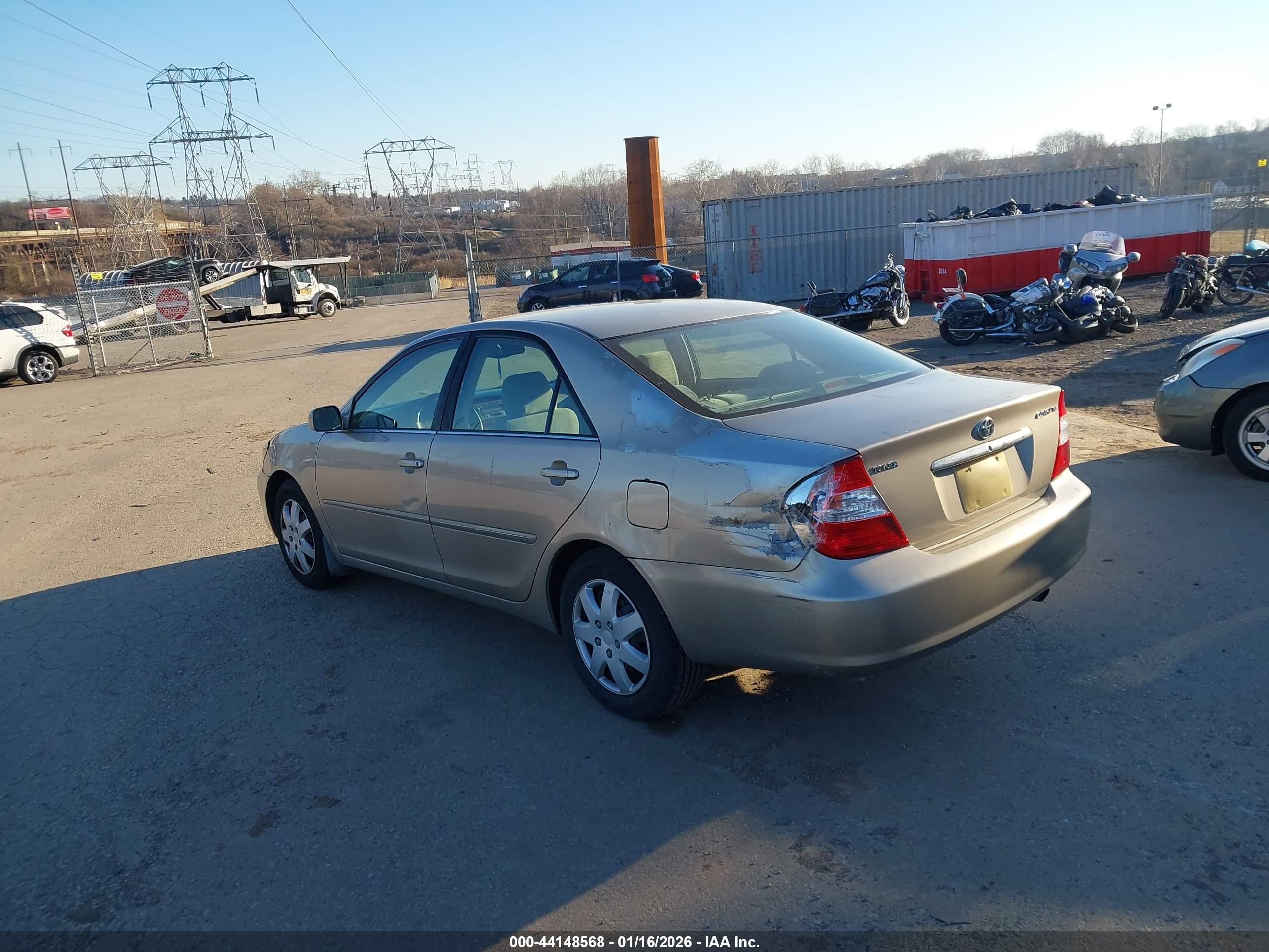 TOYOTA CAMRY image 3