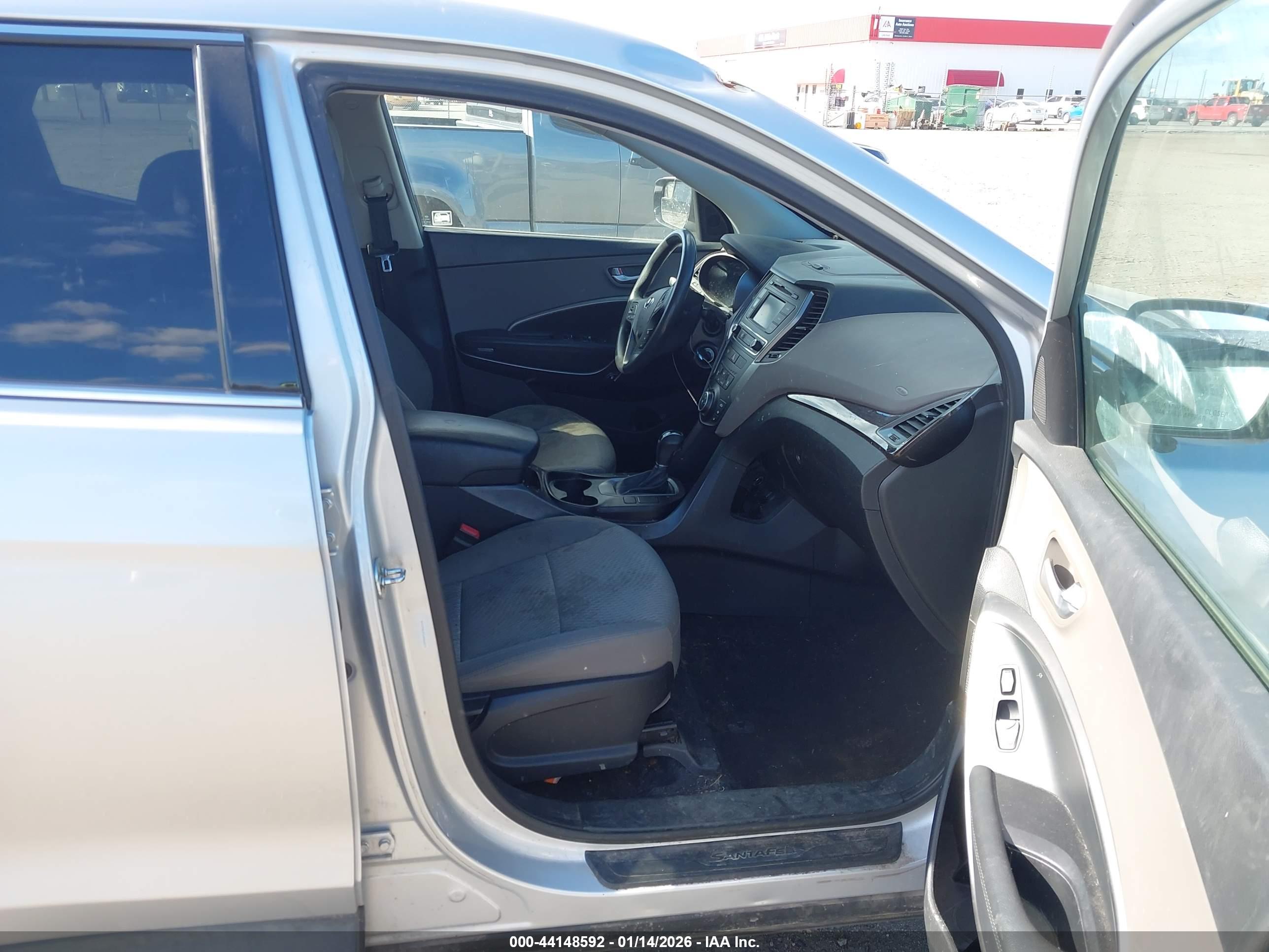HYUNDAI SANTA image 5