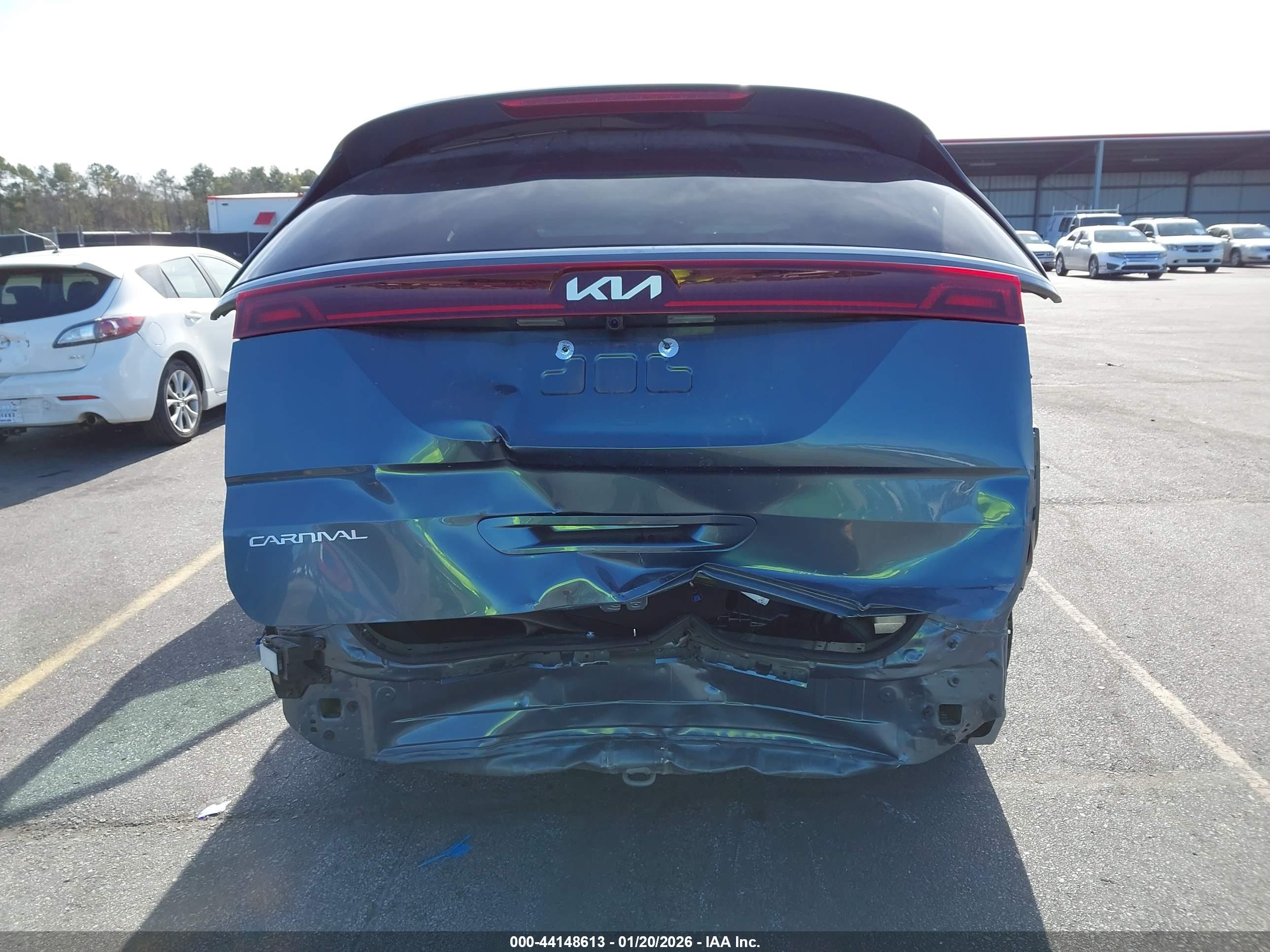 KIA CARNIVAL image 6