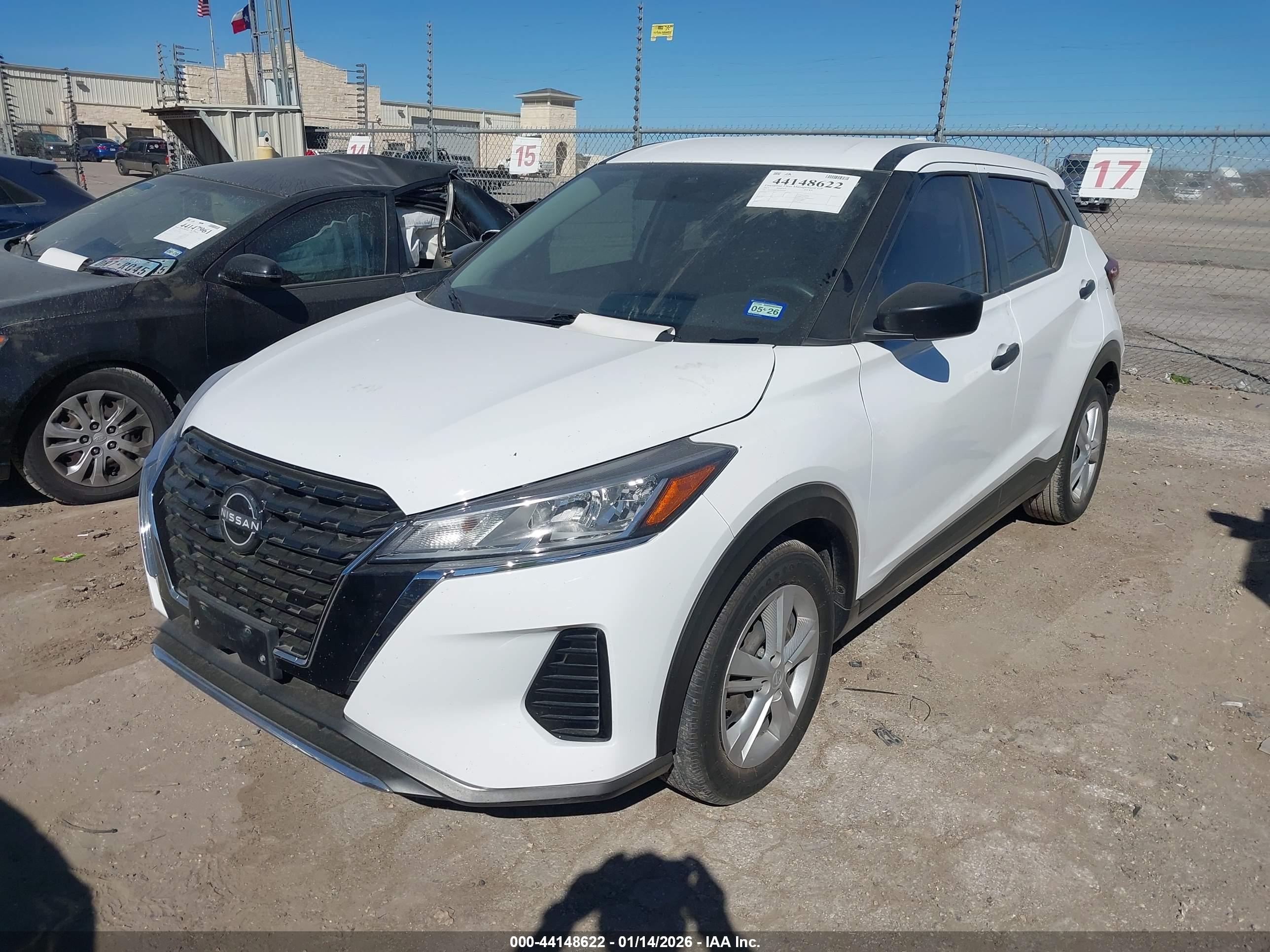NISSAN KICKS image 2