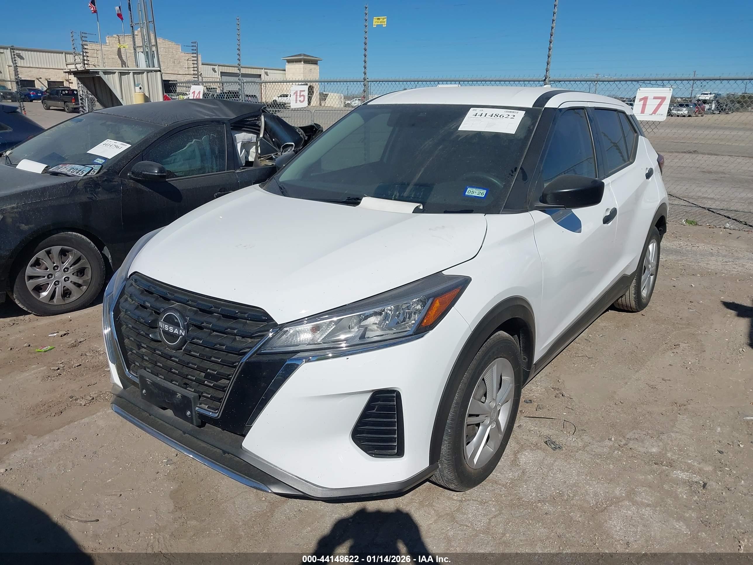NISSAN KICKS image 6