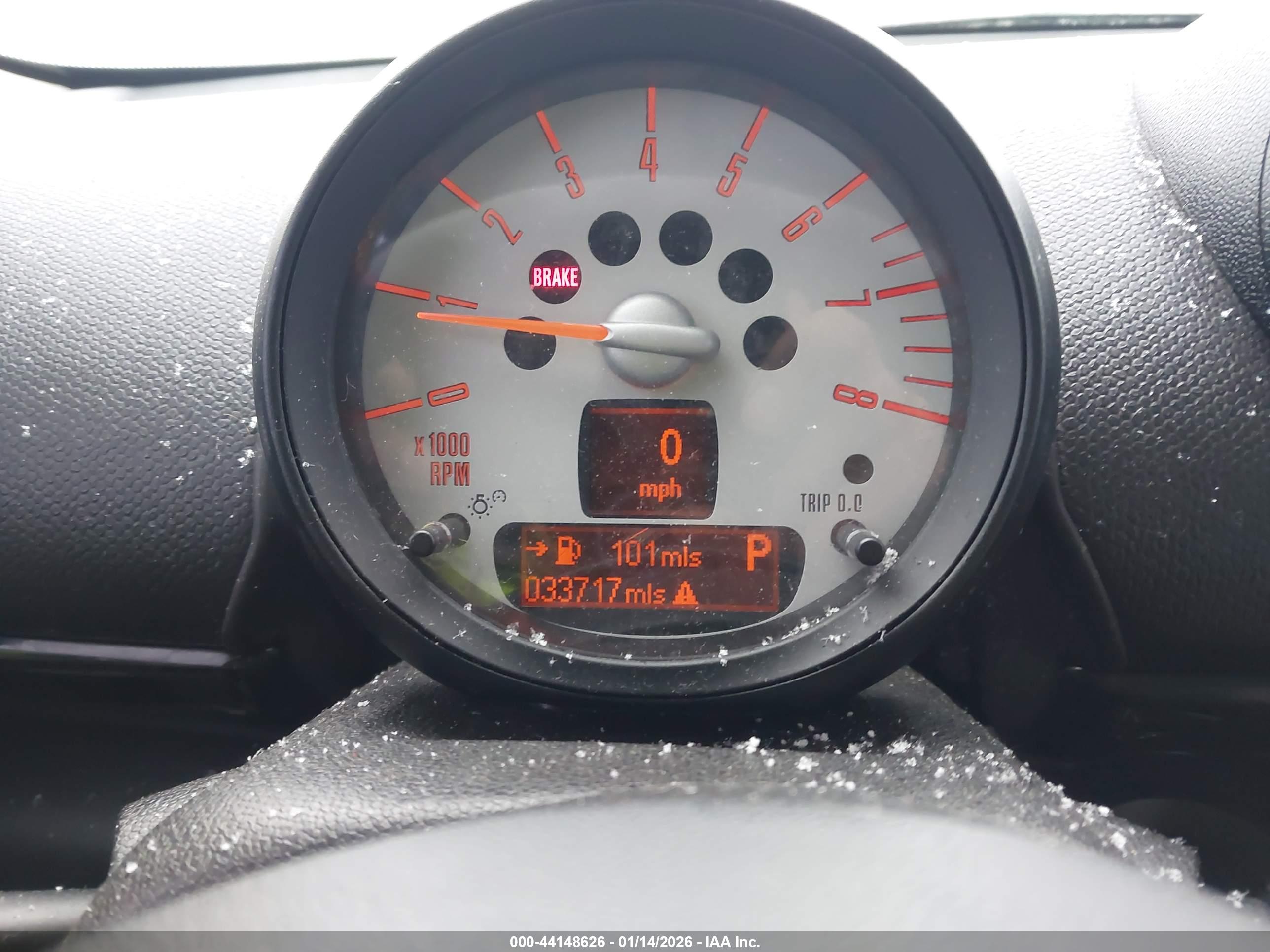 MINI COUNTRYMAN image 7