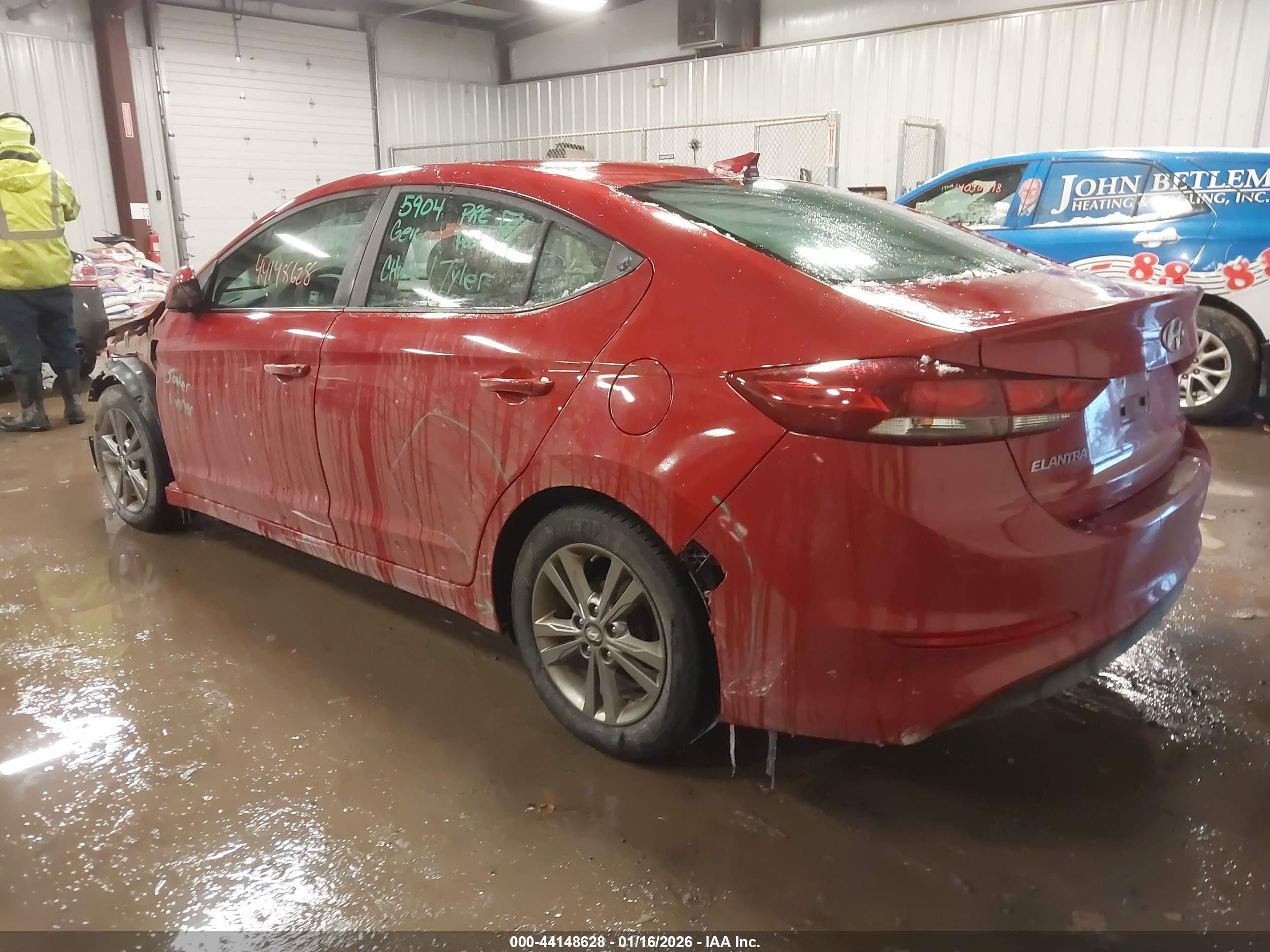 HYUNDAI ELANTRA image 3
