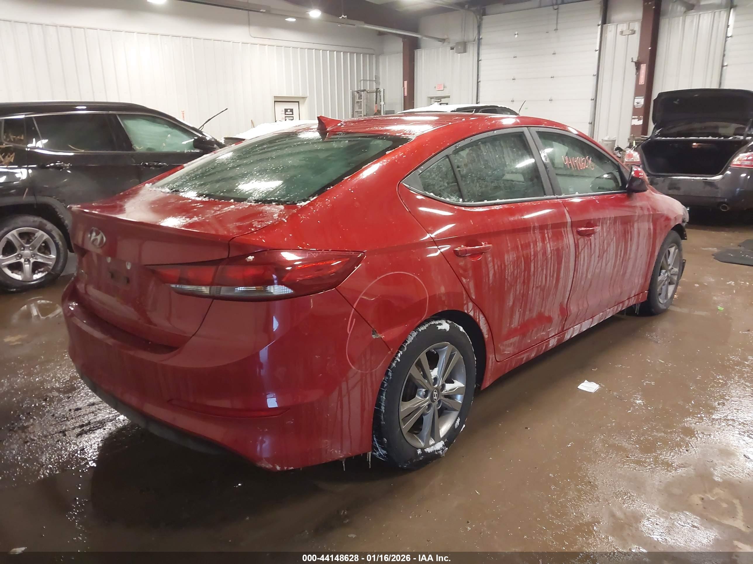 HYUNDAI ELANTRA image 4