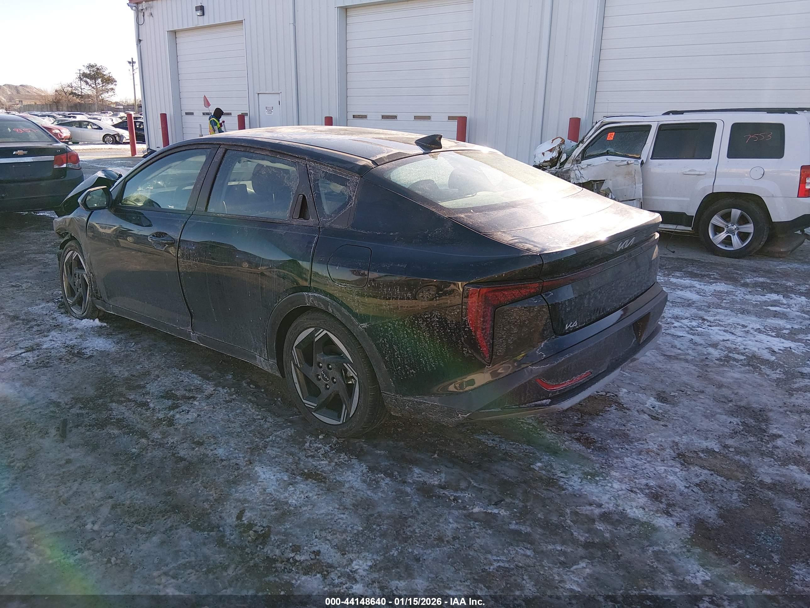 KIA K4 image 3