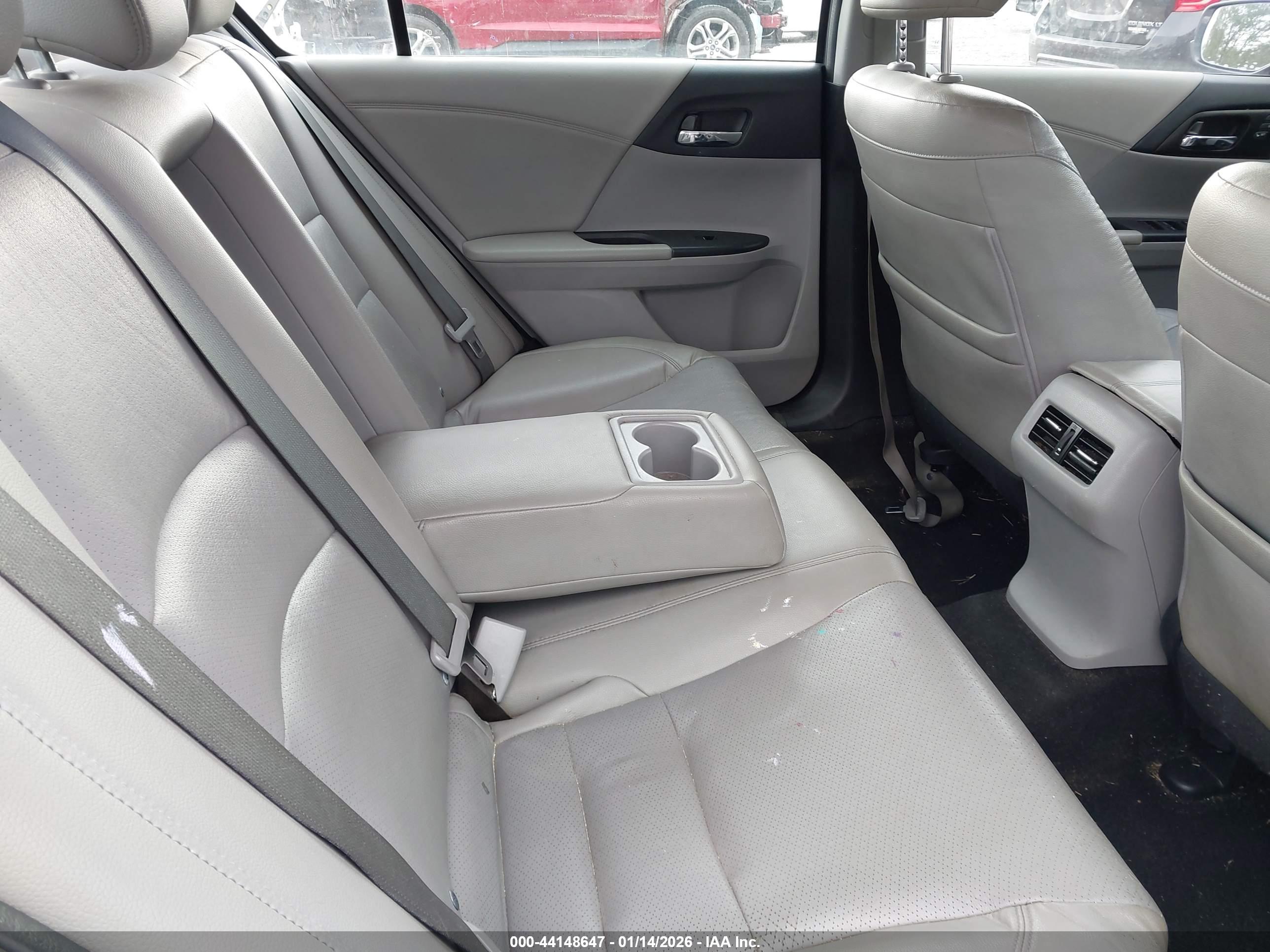 HONDA ACCORD image 8