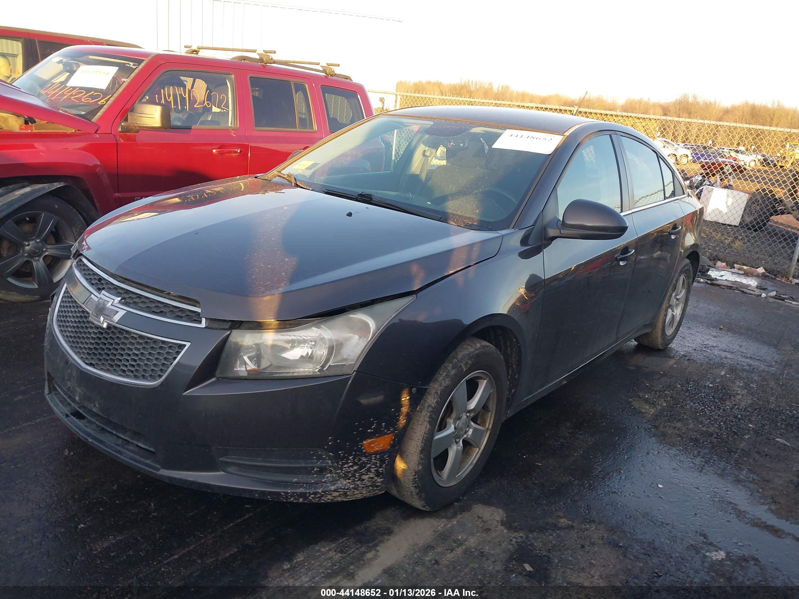CHEVROLET CRUZE image 2