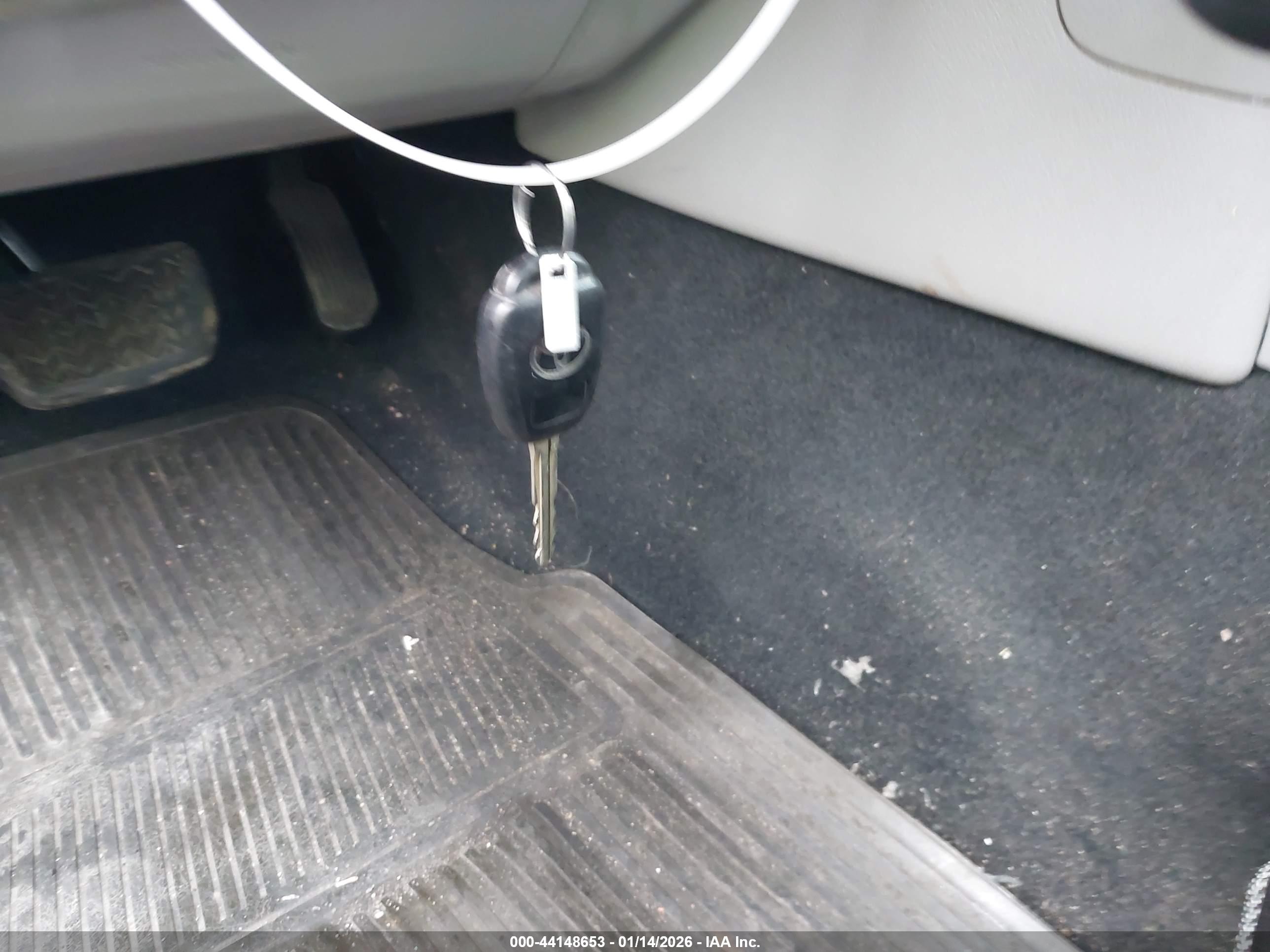 TOYOTA CAMRY image 11