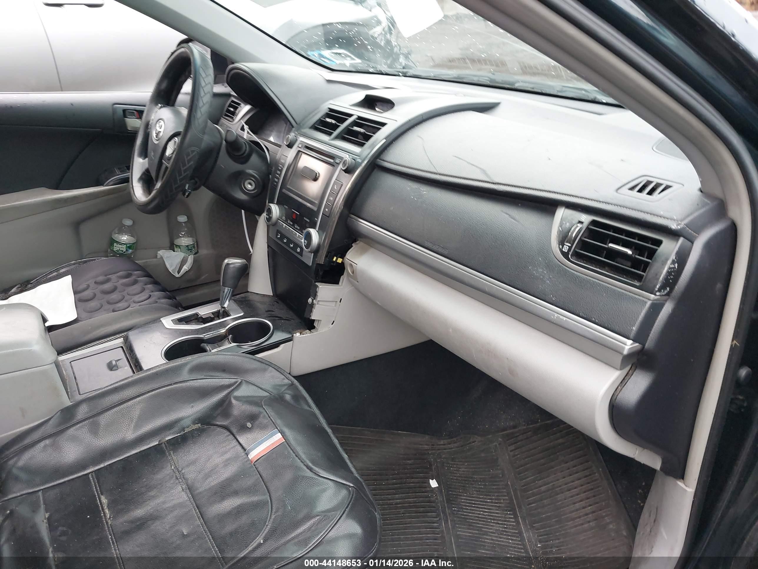 TOYOTA CAMRY image 5