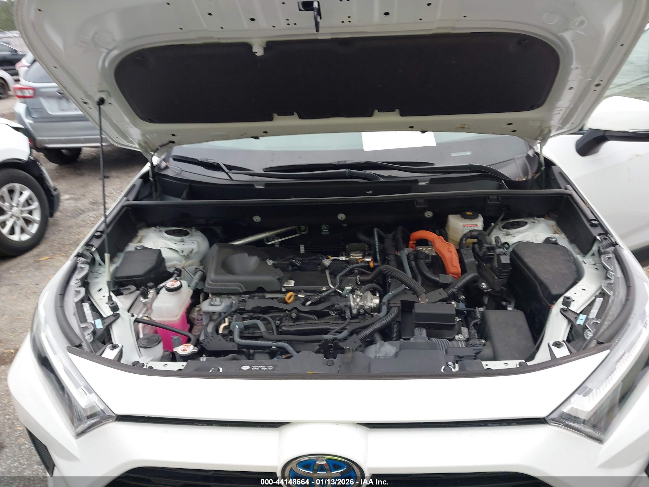 TOYOTA RAV4 image 10