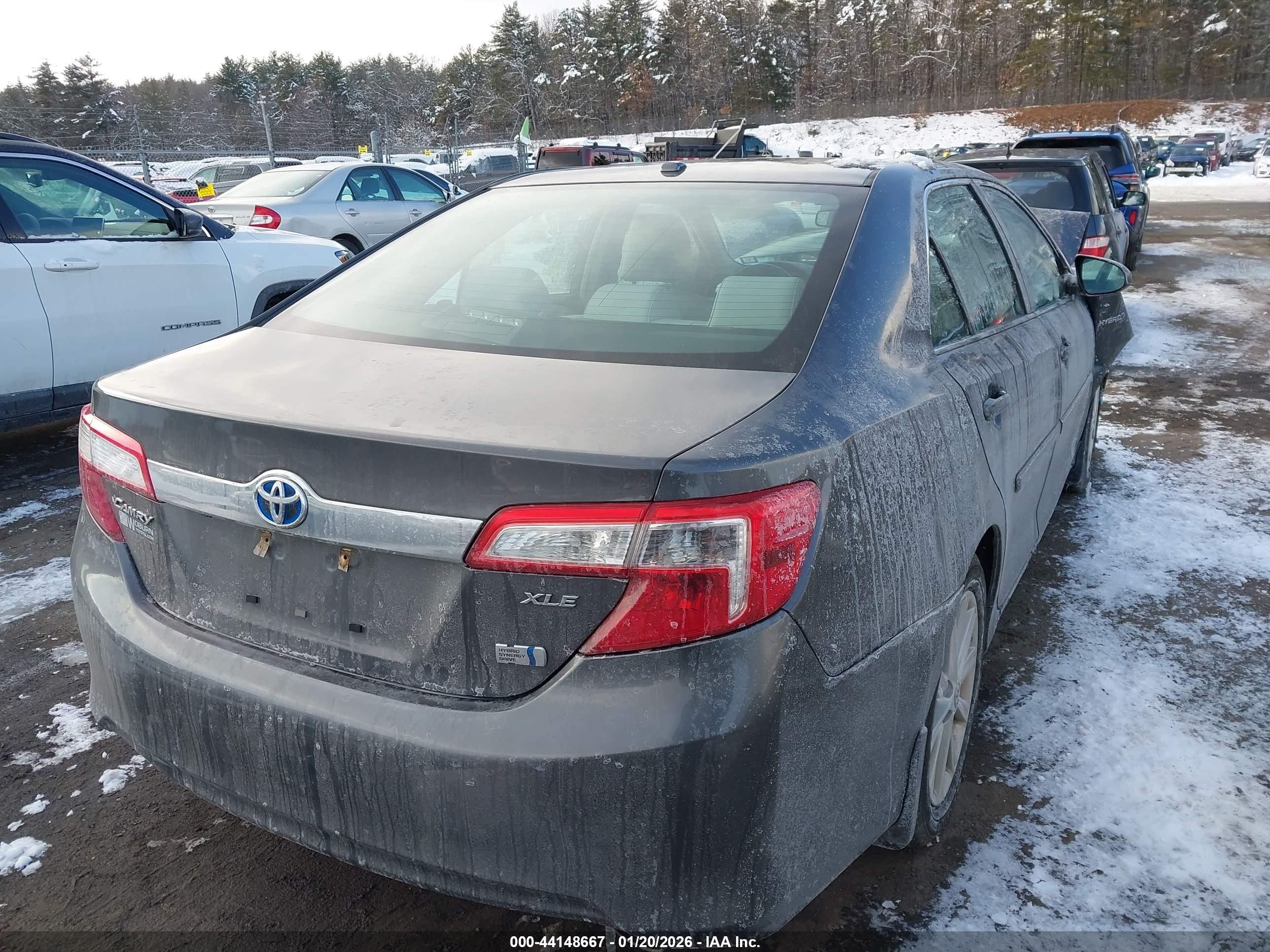 TOYOTA CAMRY image 4