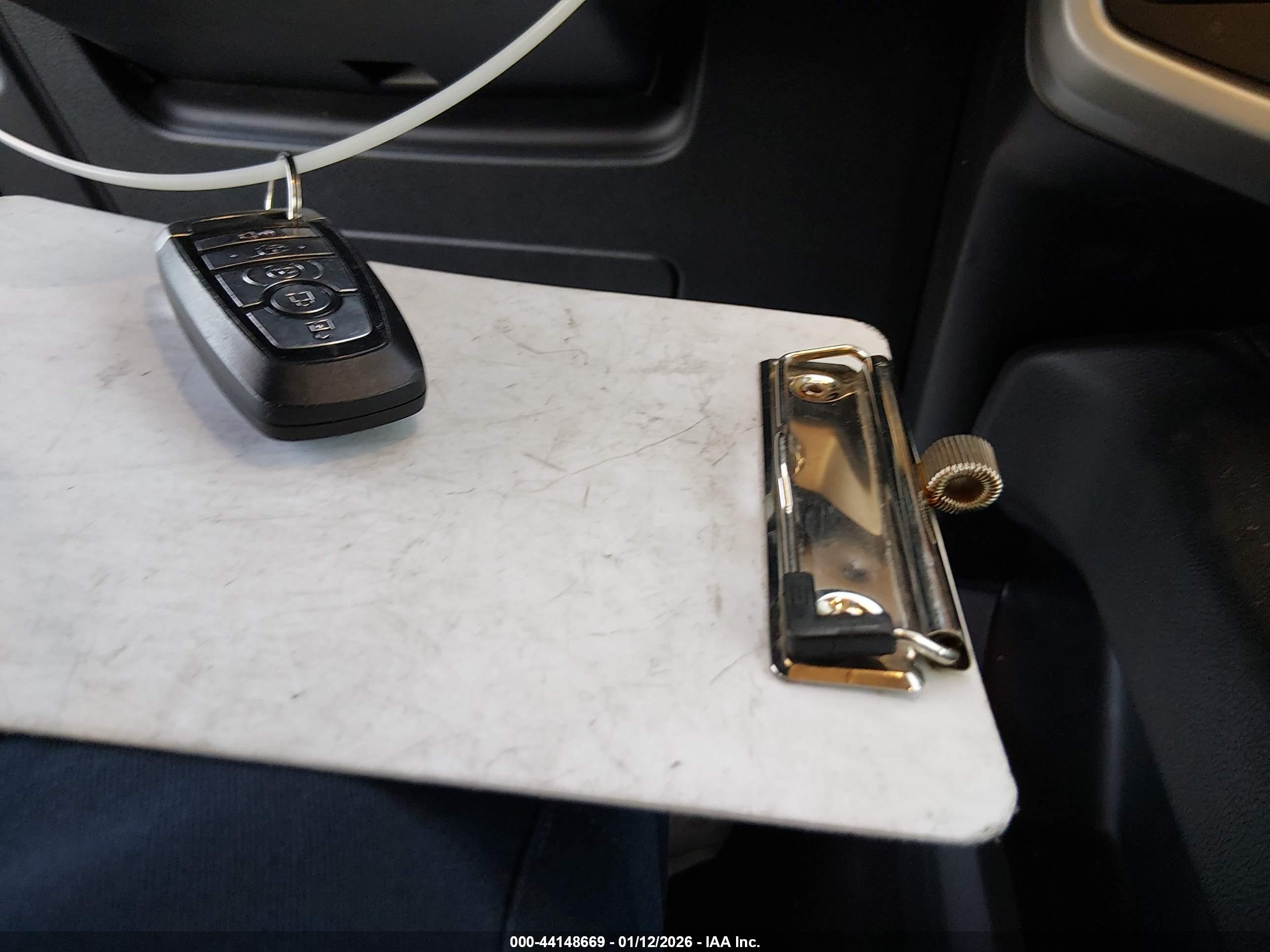 FORD EXPEDITION image 11