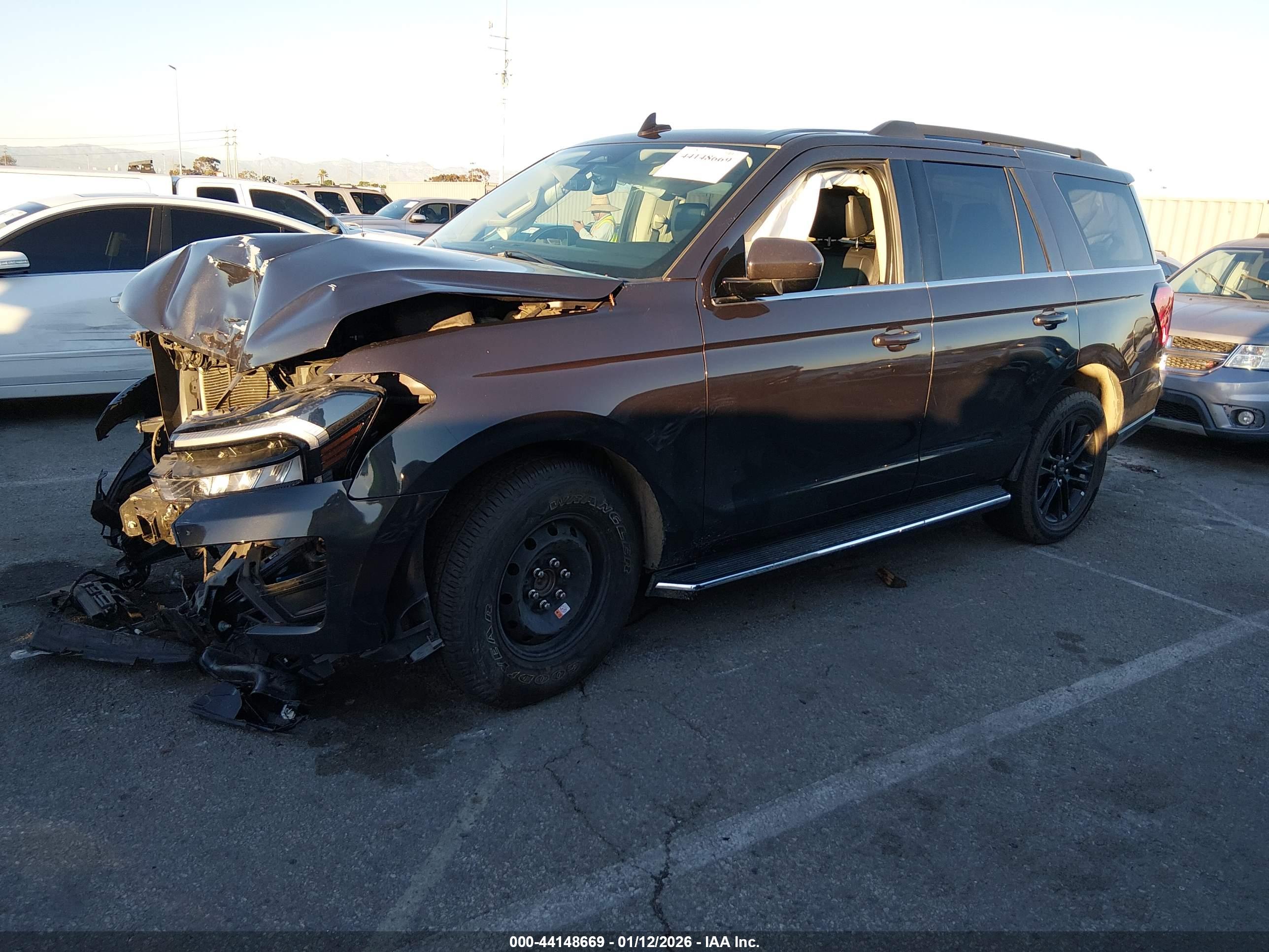 FORD EXPEDITION image 2