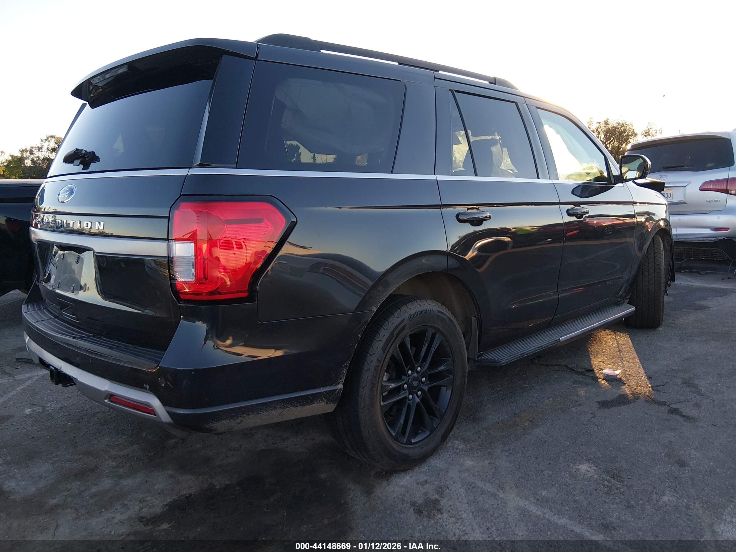 FORD EXPEDITION image 4