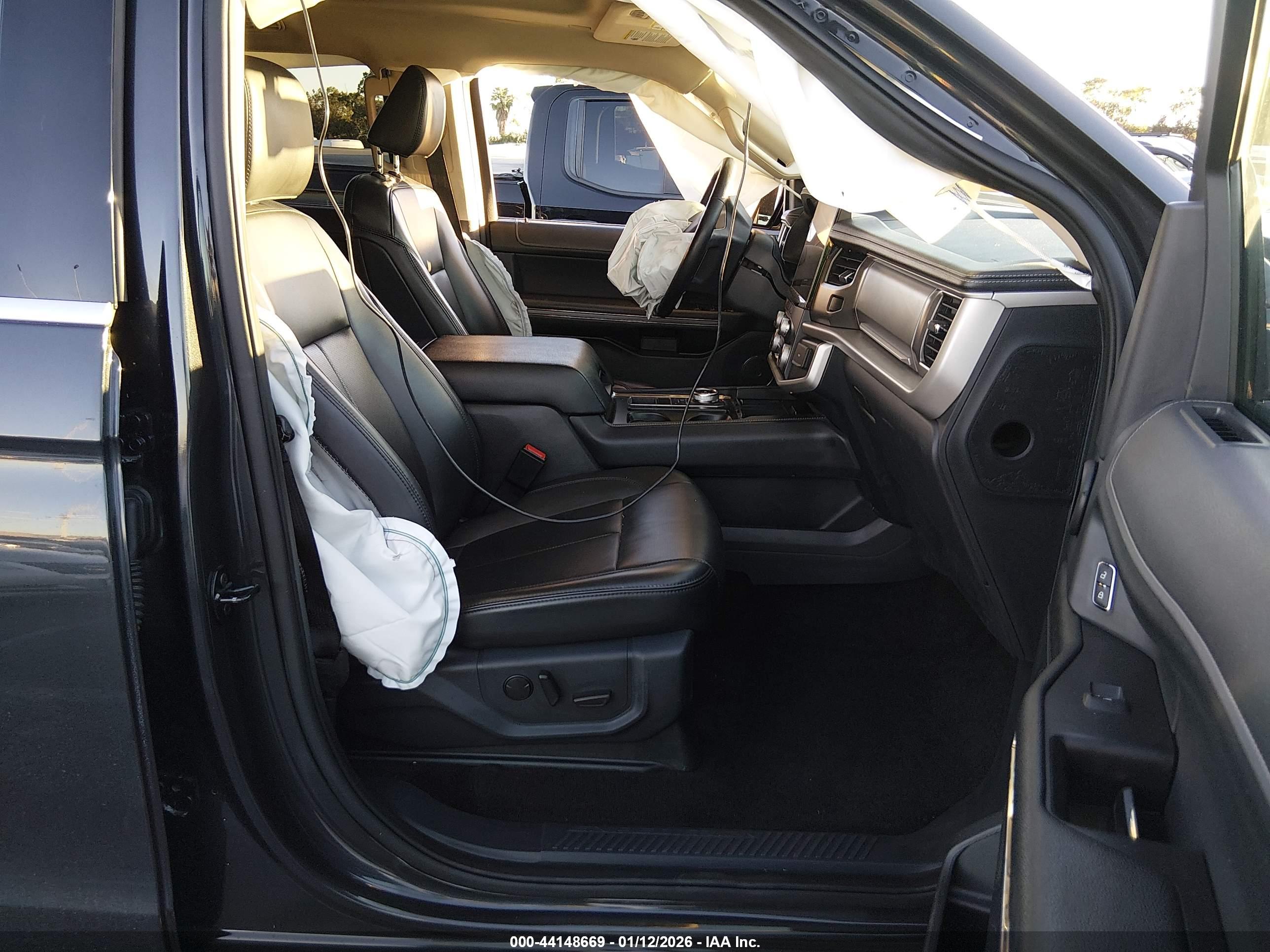 FORD EXPEDITION image 5