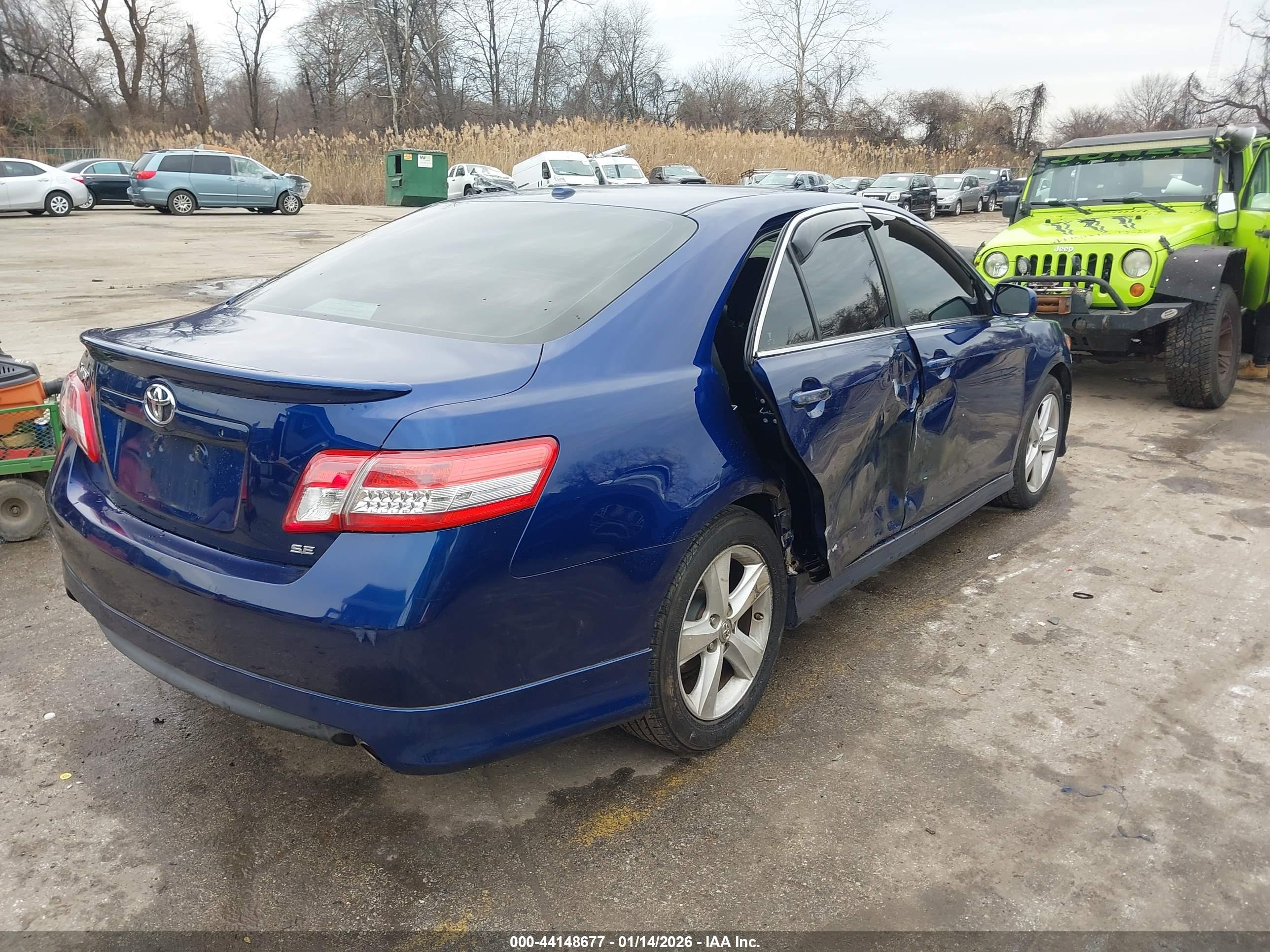 TOYOTA CAMRY image 4