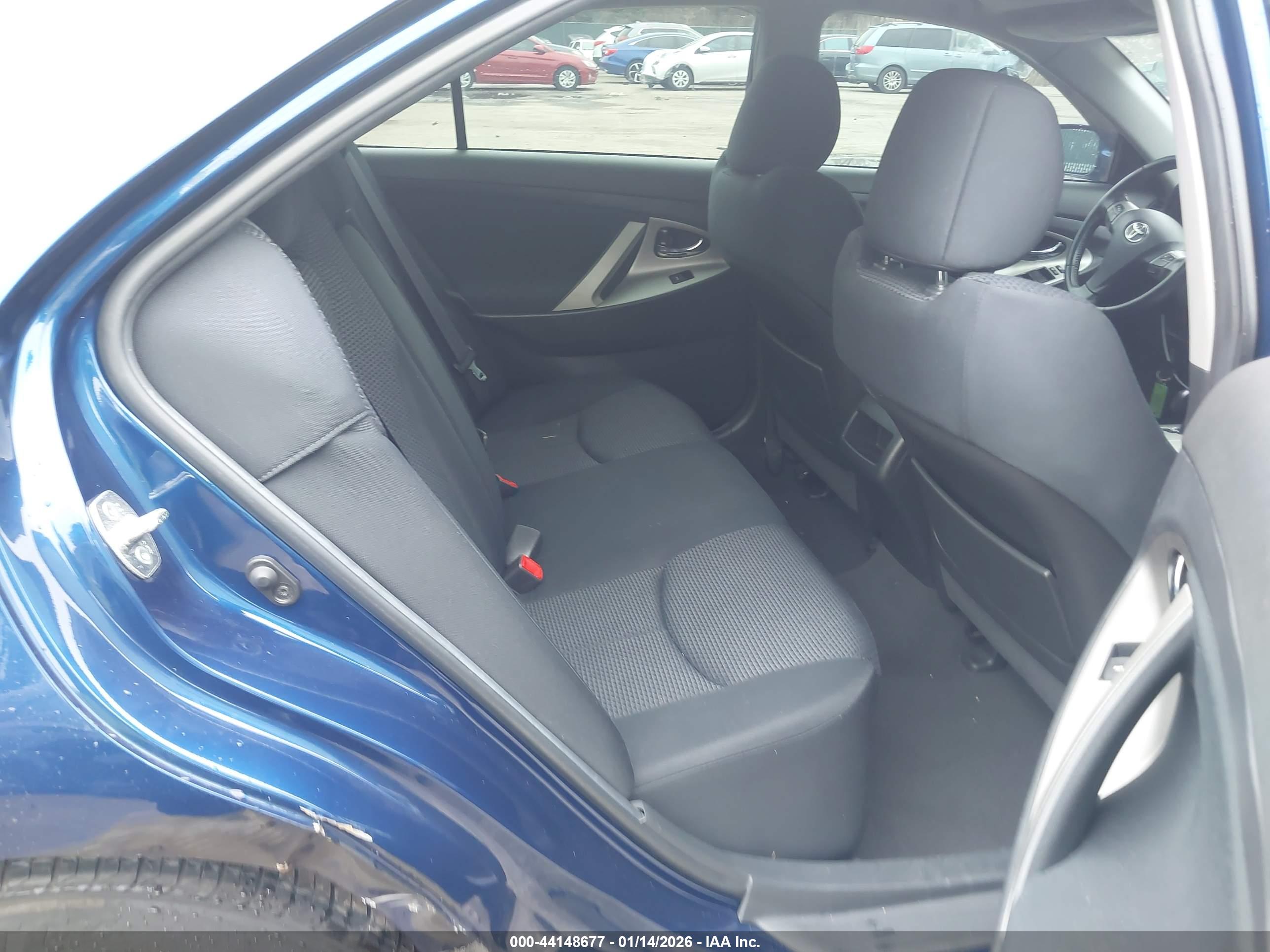 TOYOTA CAMRY image 8