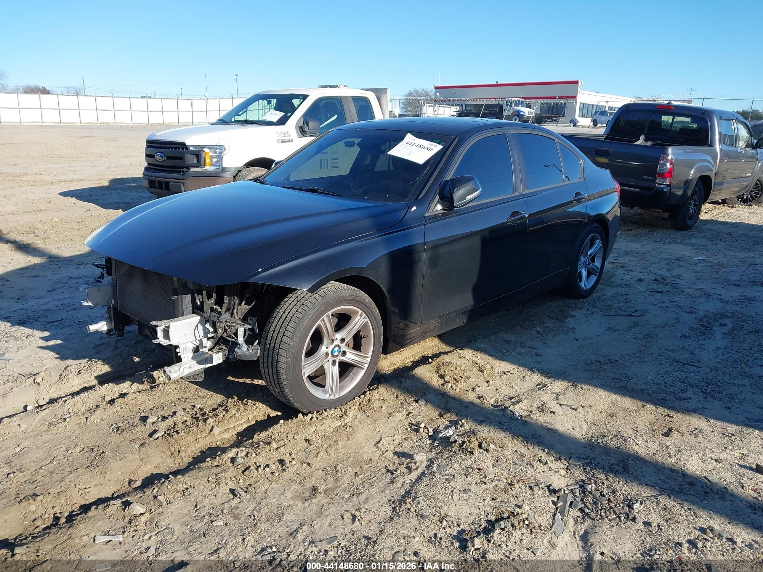 BMW 328I image 2