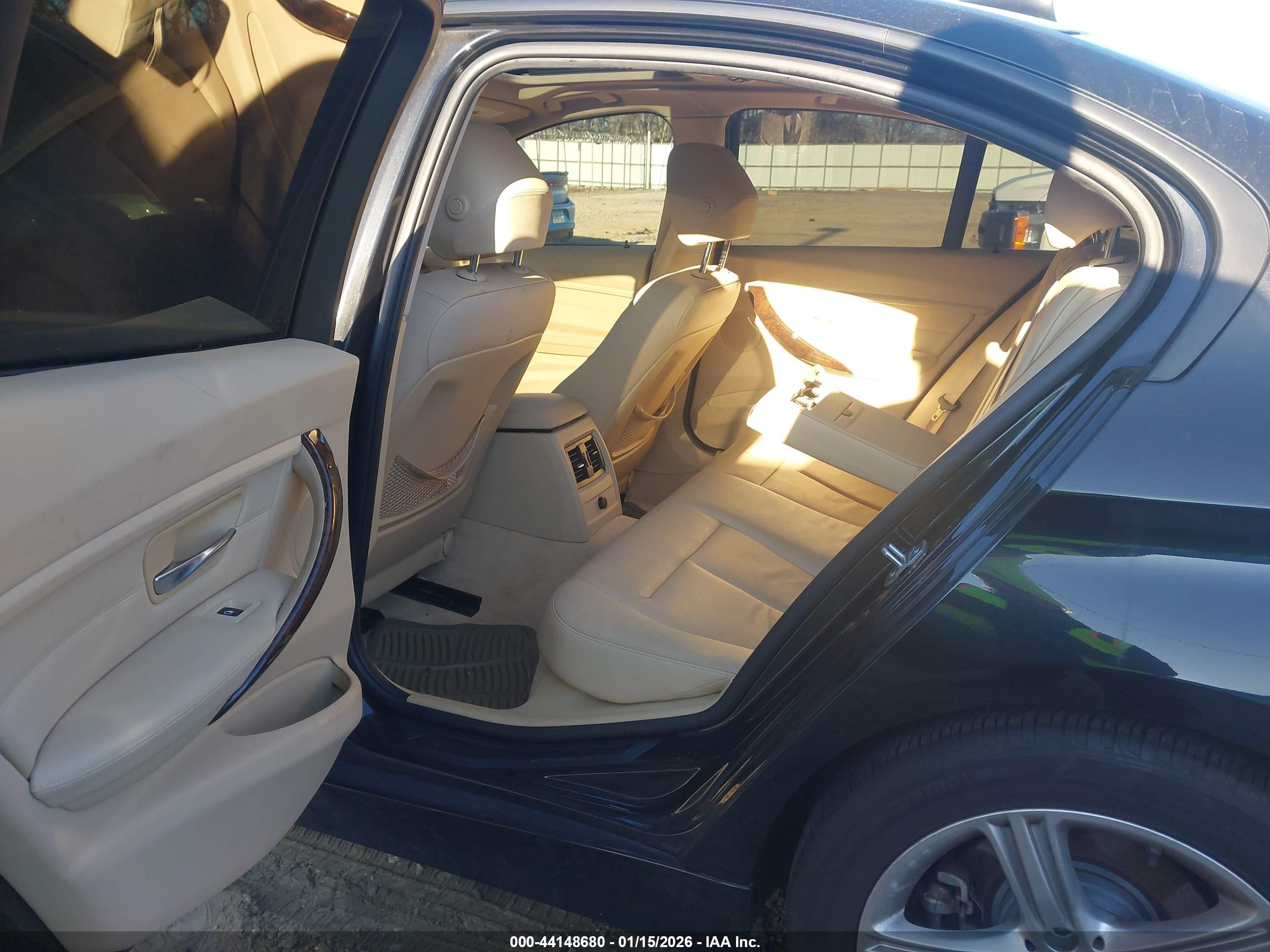 BMW 328I image 8