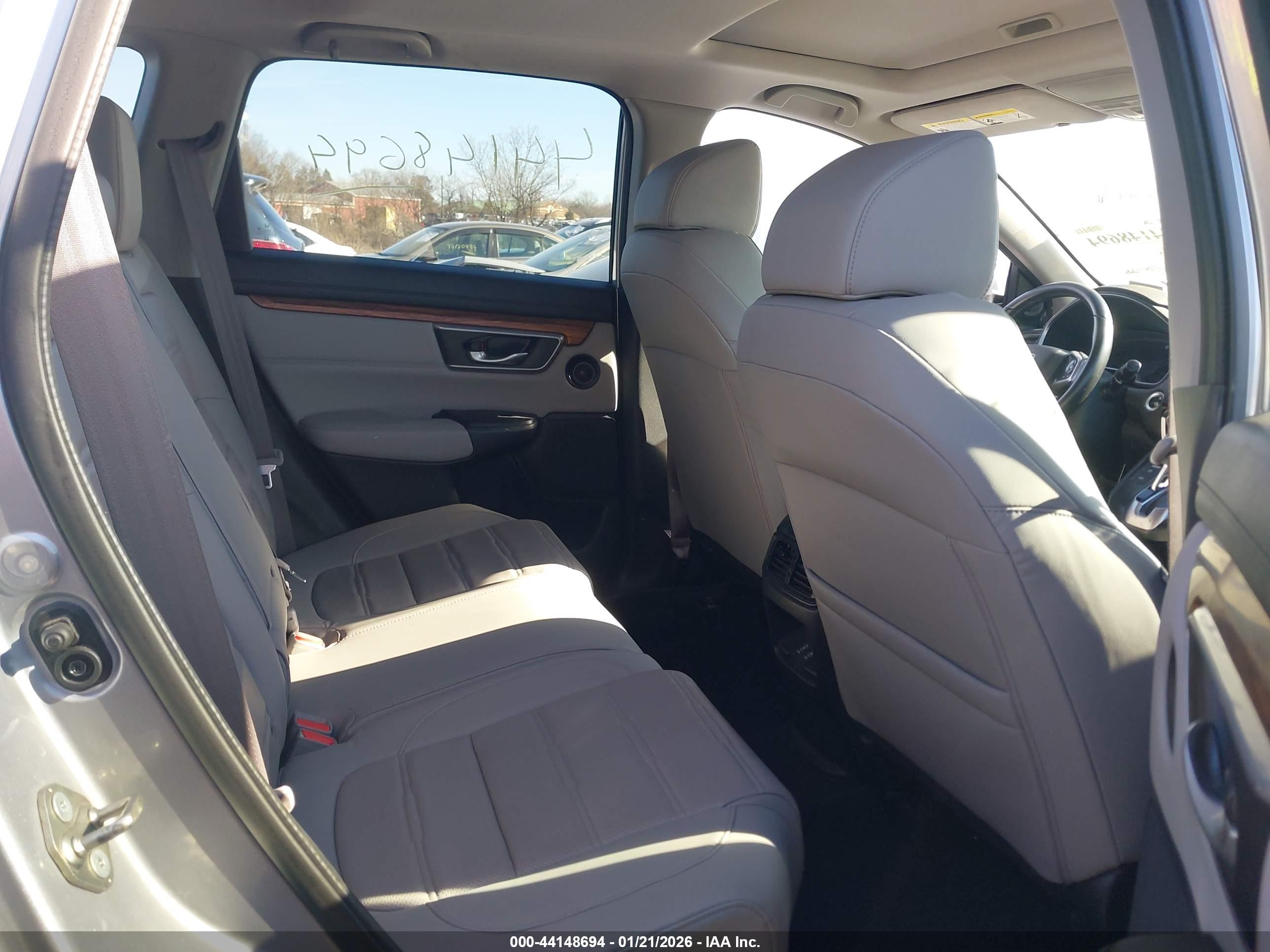 HONDA CR-V image 8