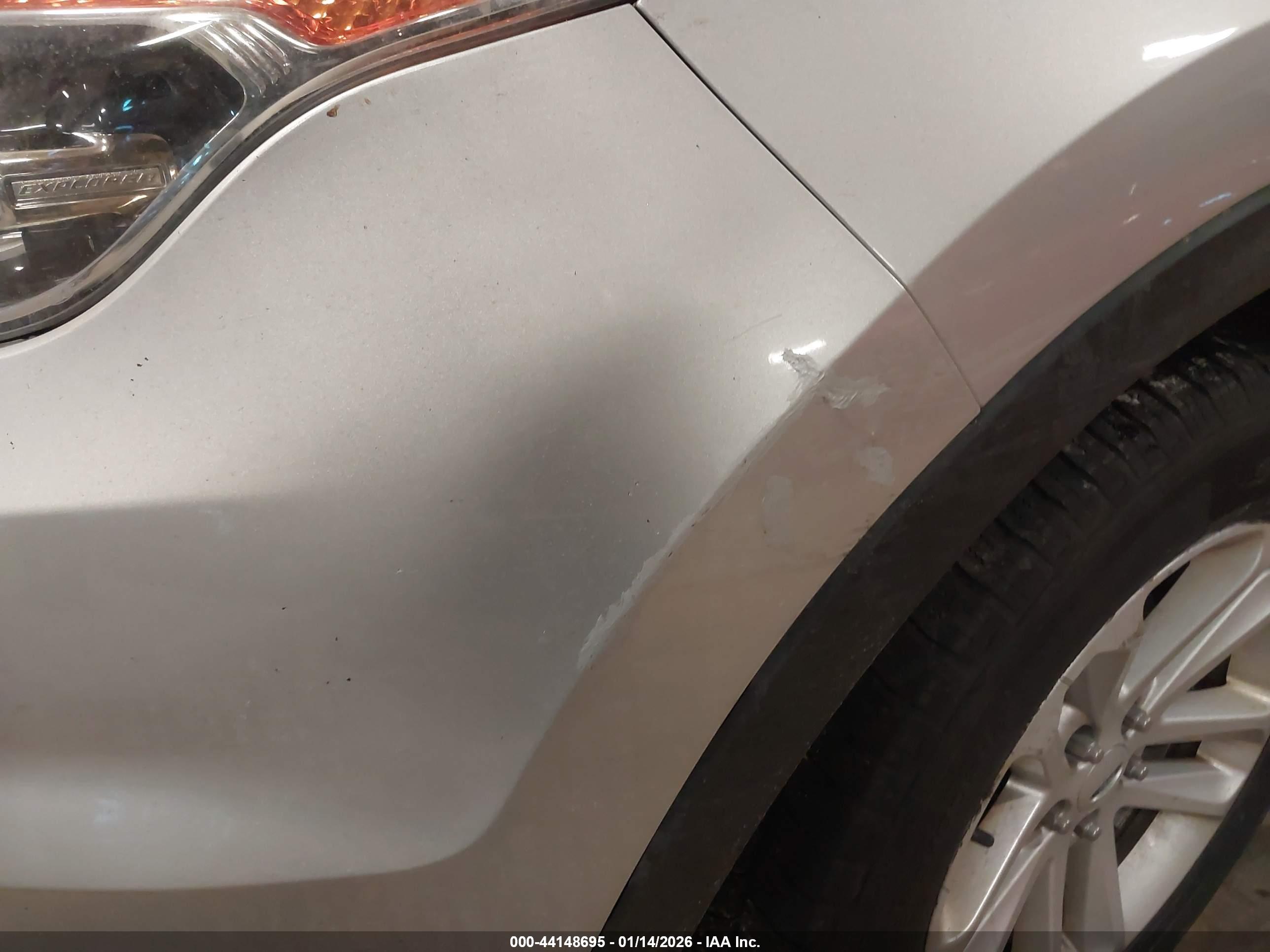 FORD EXPLORER image 6