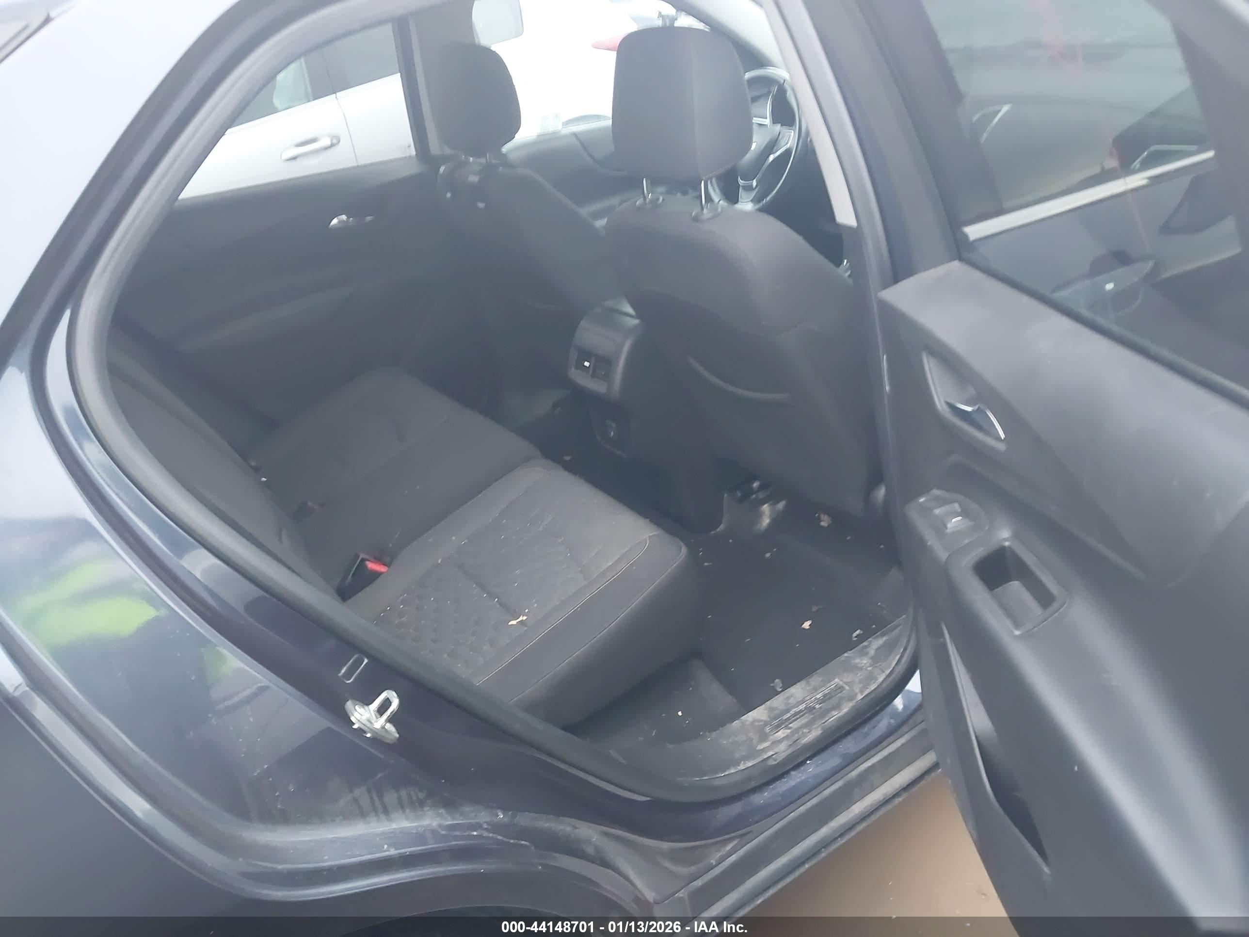 CHEVROLET EQUINOX image 8