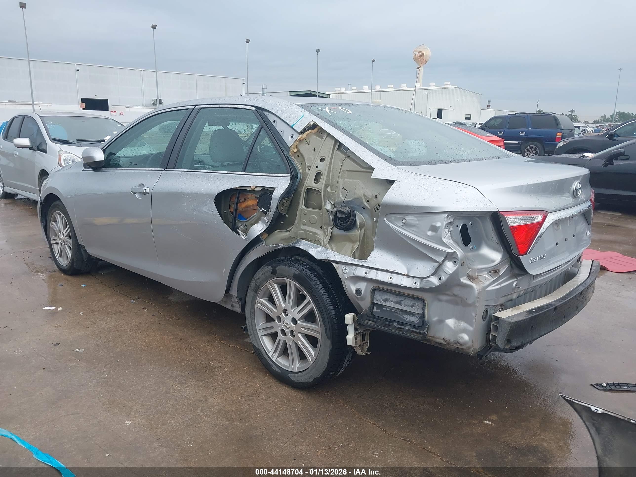 TOYOTA CAMRY image 3